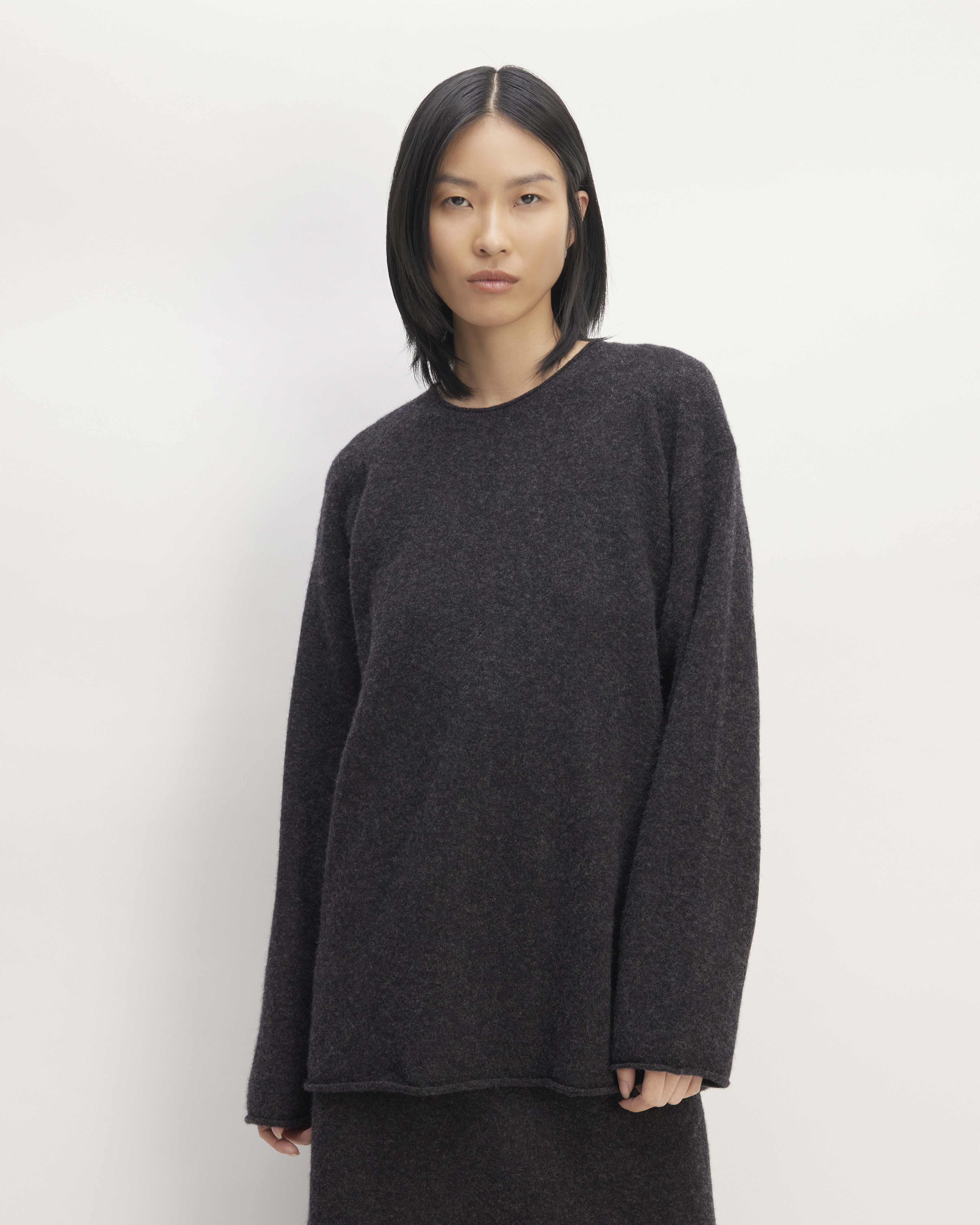 The Cozy-Stretch Crew Charcoal – Everlane