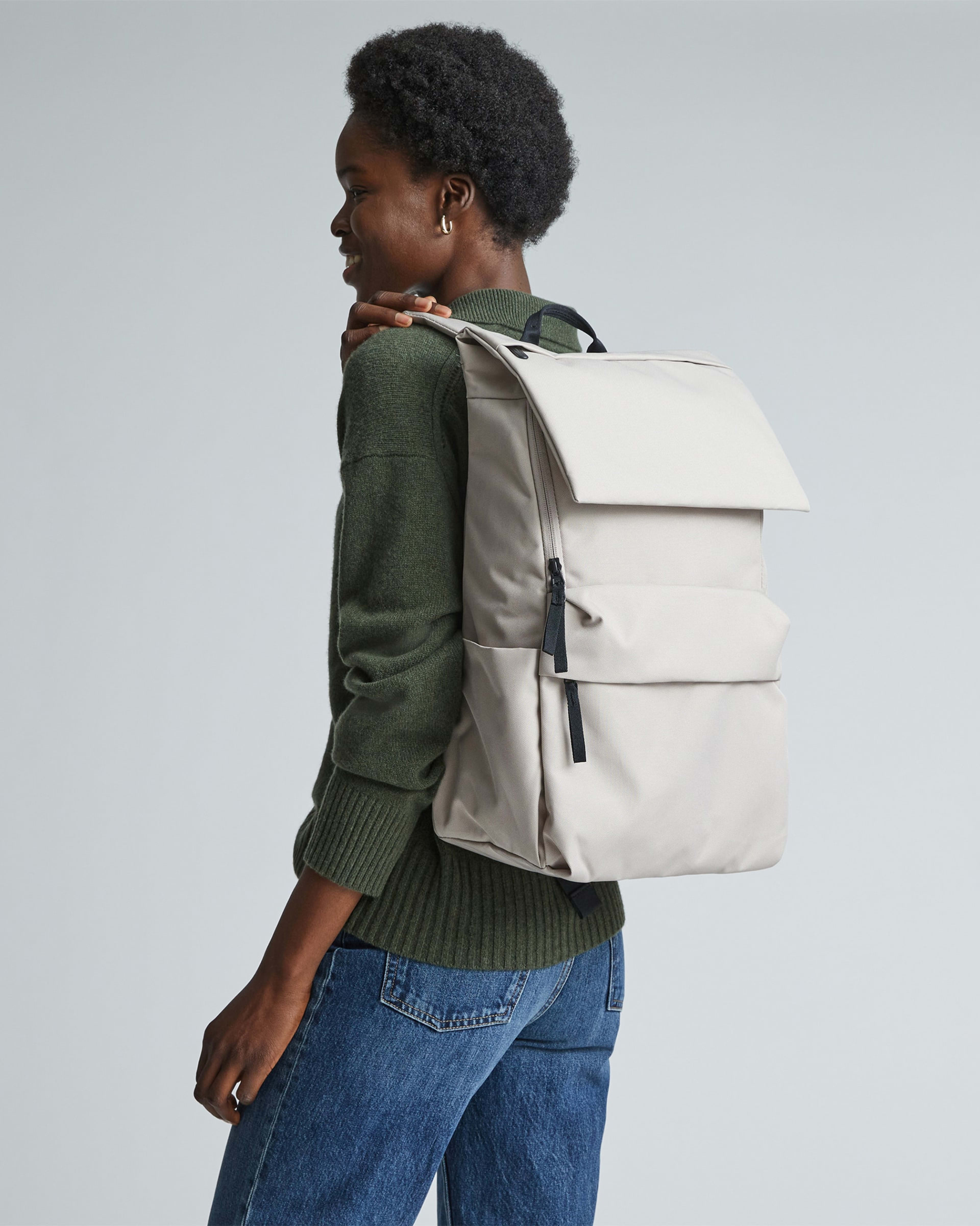 The ReNew Transit Backpack Warm Quartz – Everlane