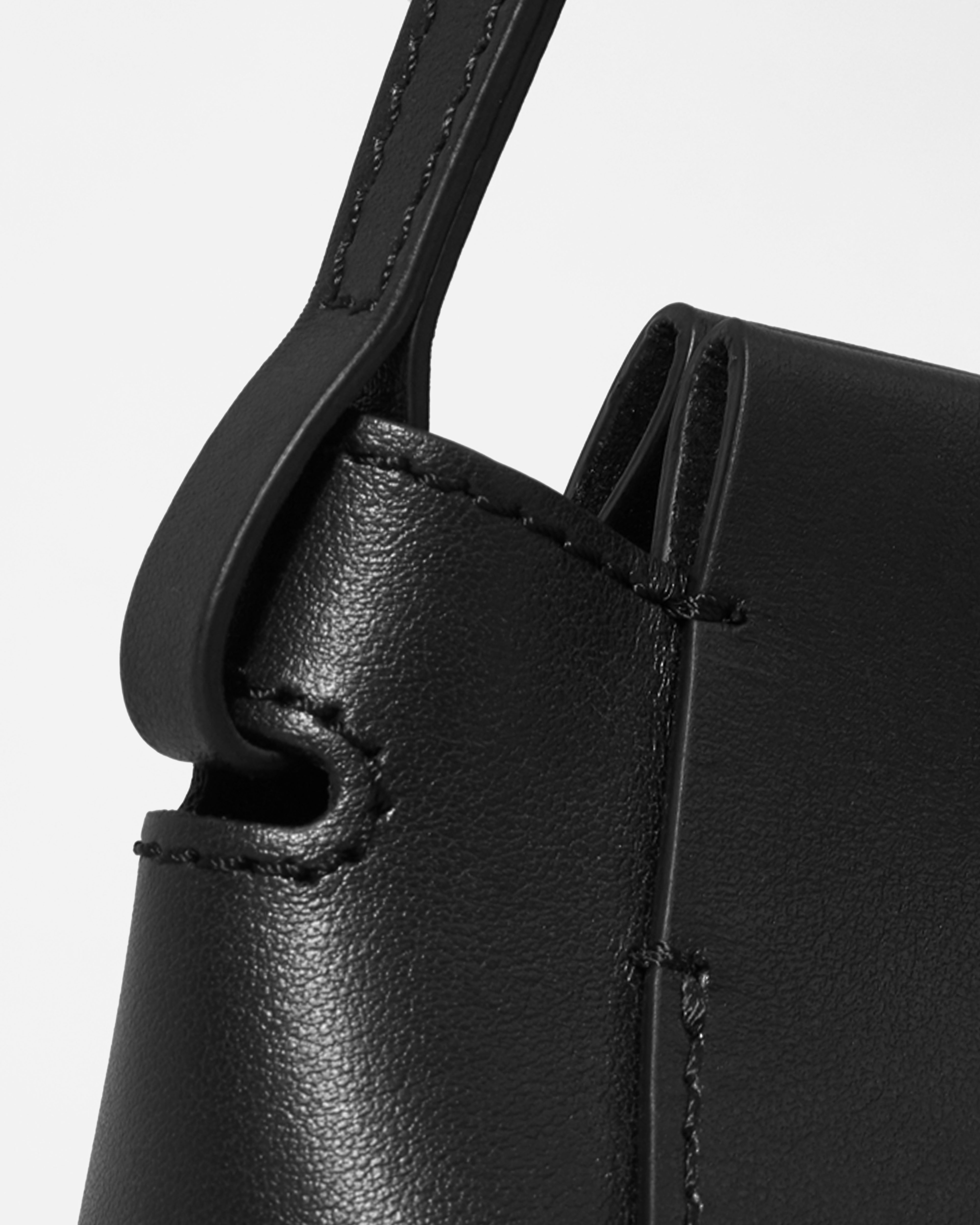 The Micro Form Bag Black – Everlane