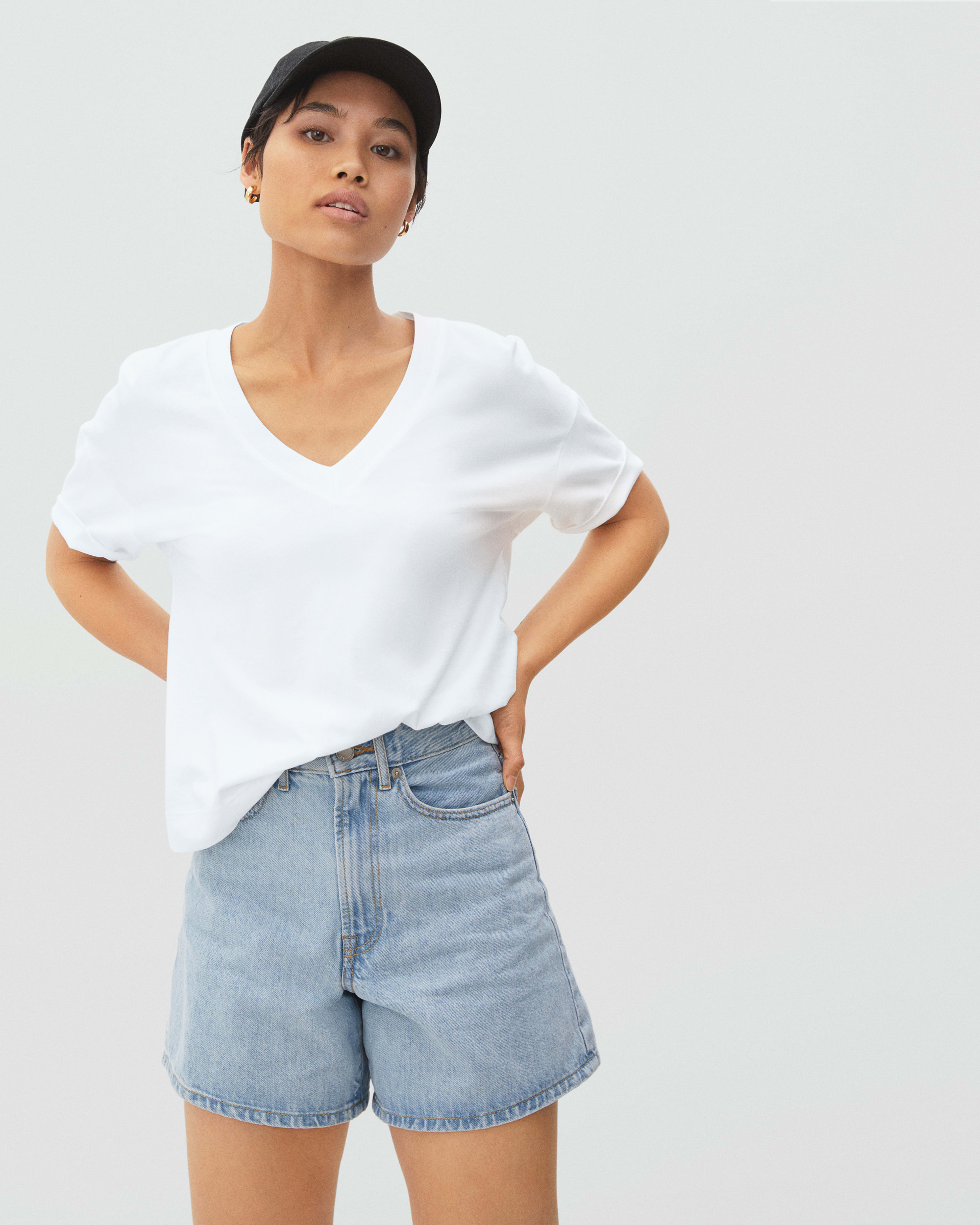 Icon Women Shorts Size XL White