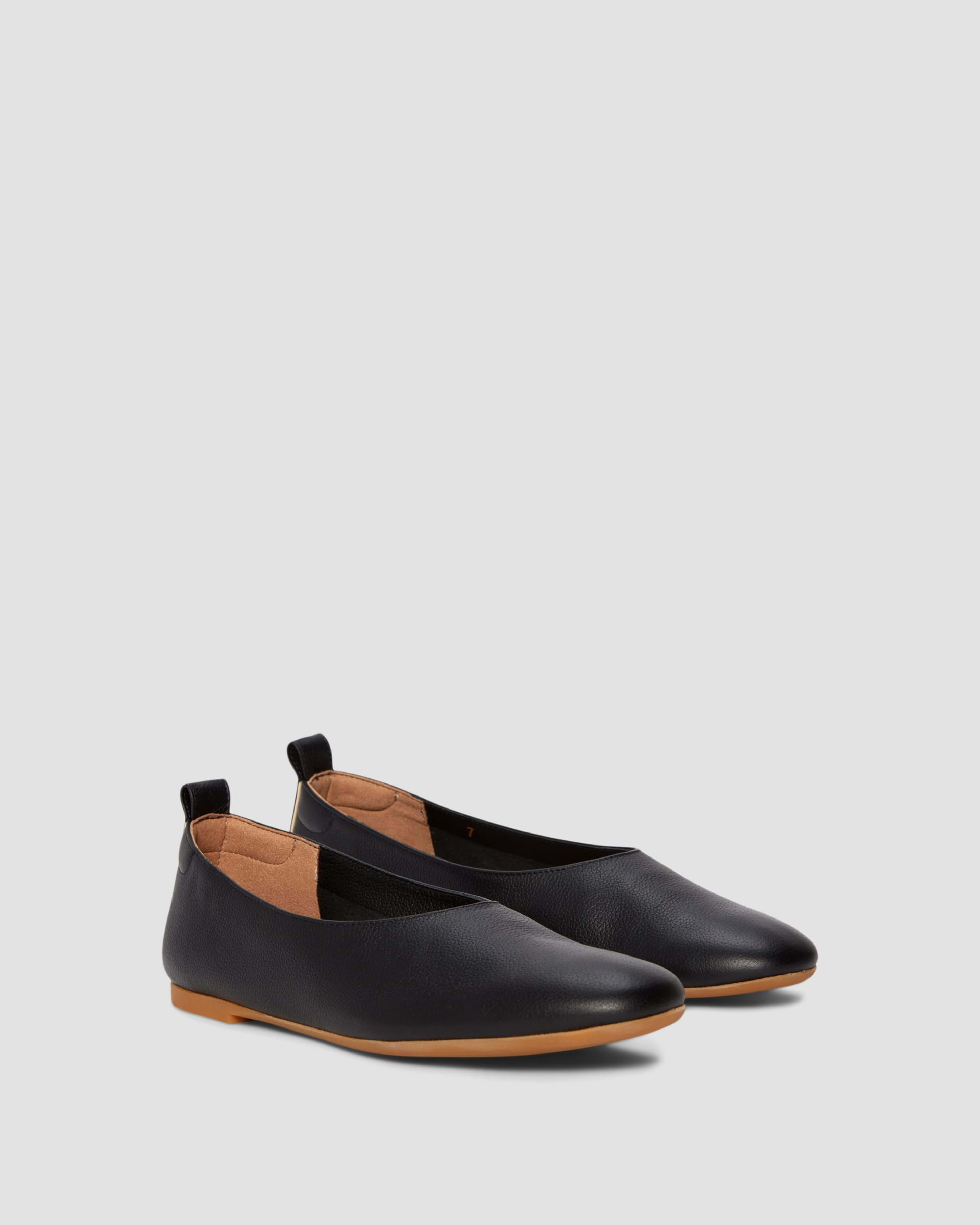 Everlane sale flat shoes