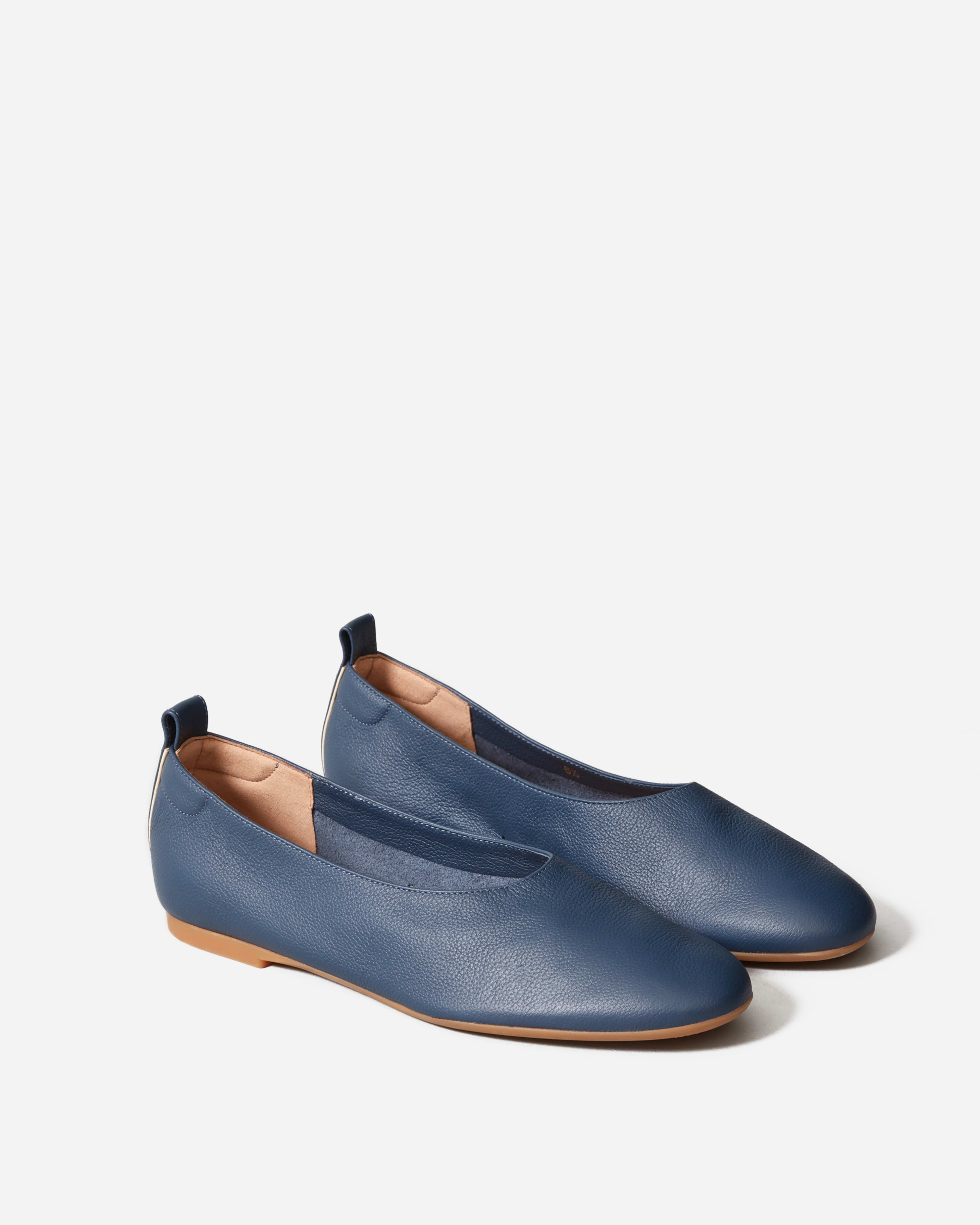 Everlane day flat on sale