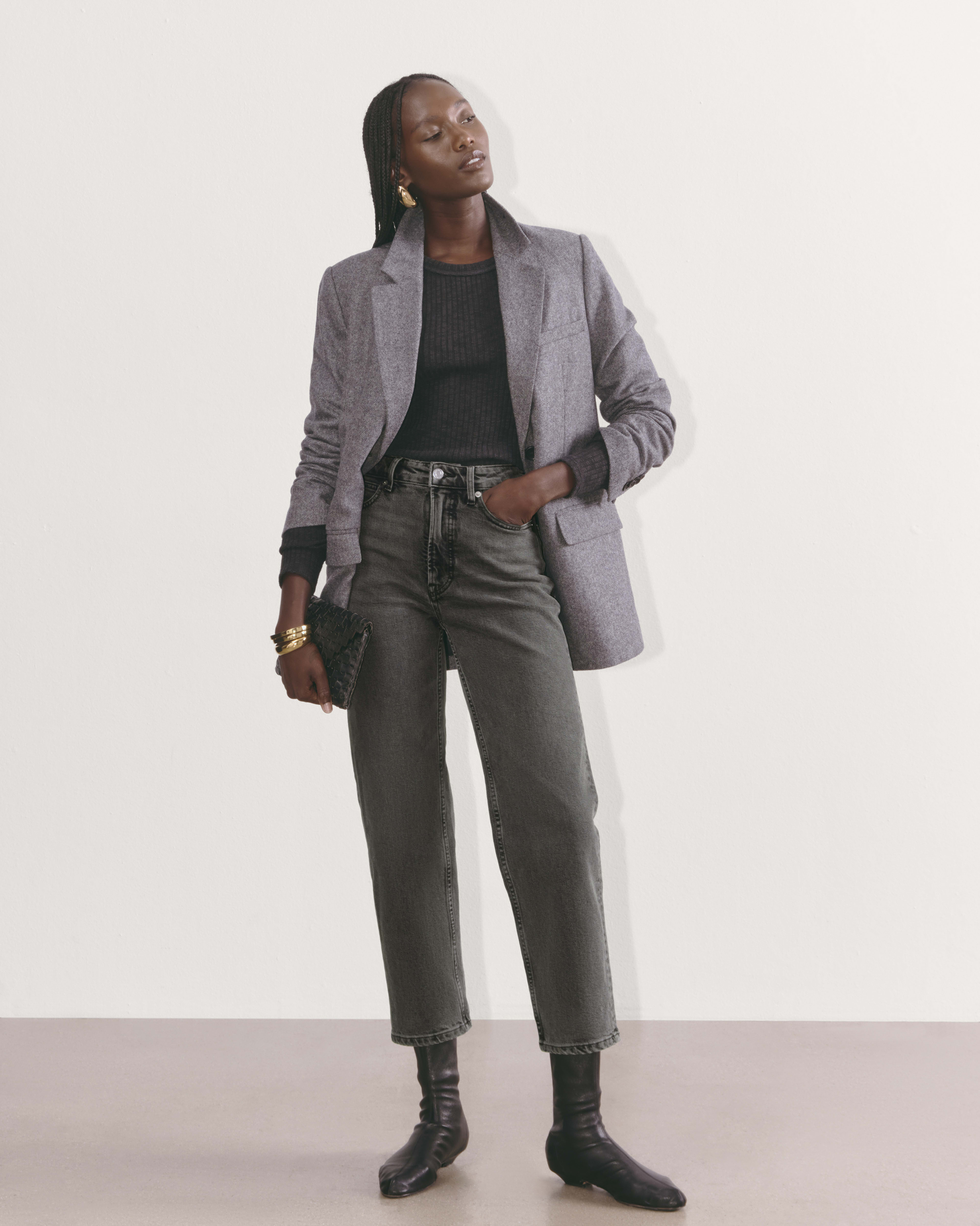Everlane Women s Way High Hourglass Jean in Washed Black Size 23