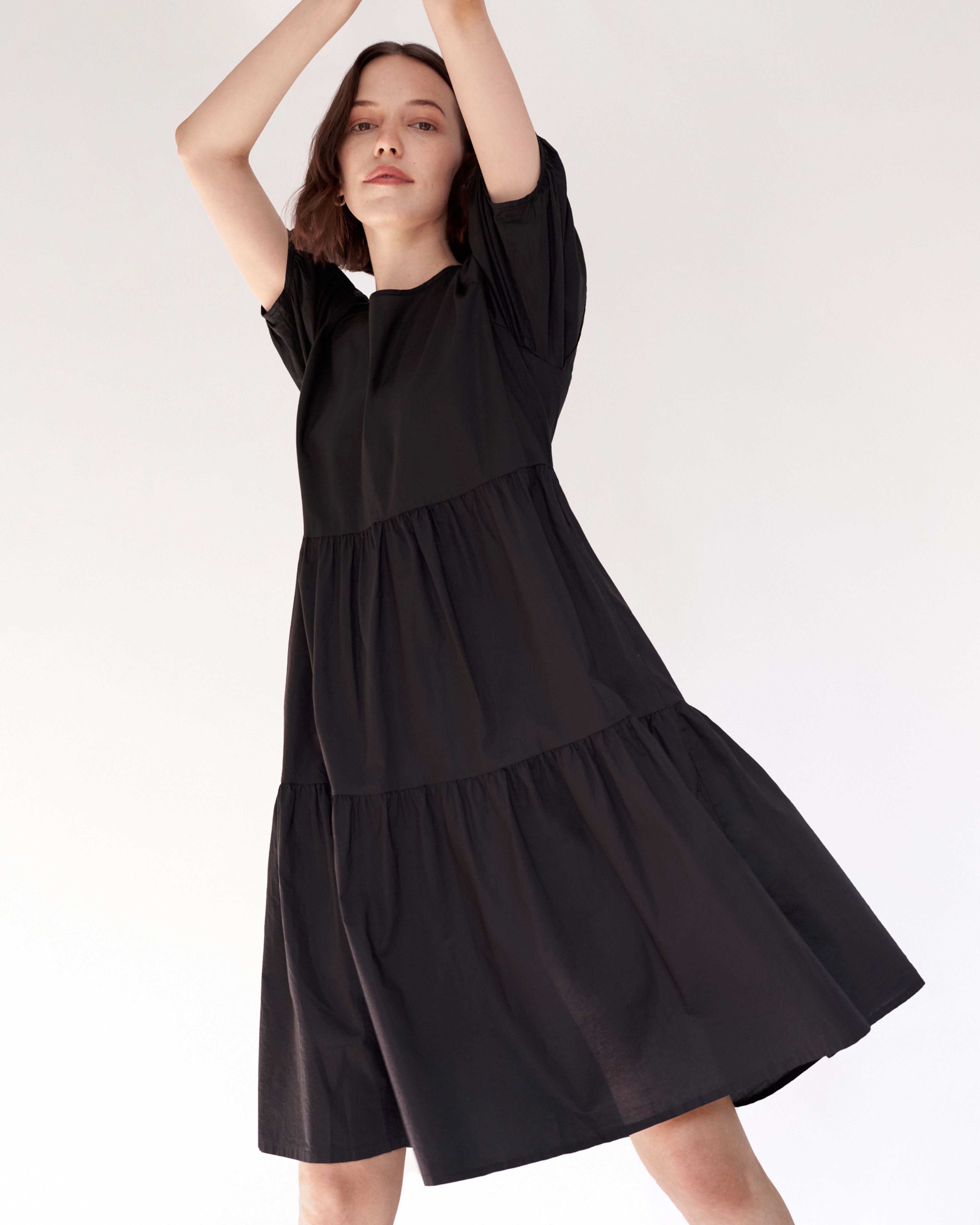 The Tiered Cotton Dress Black – Everlane