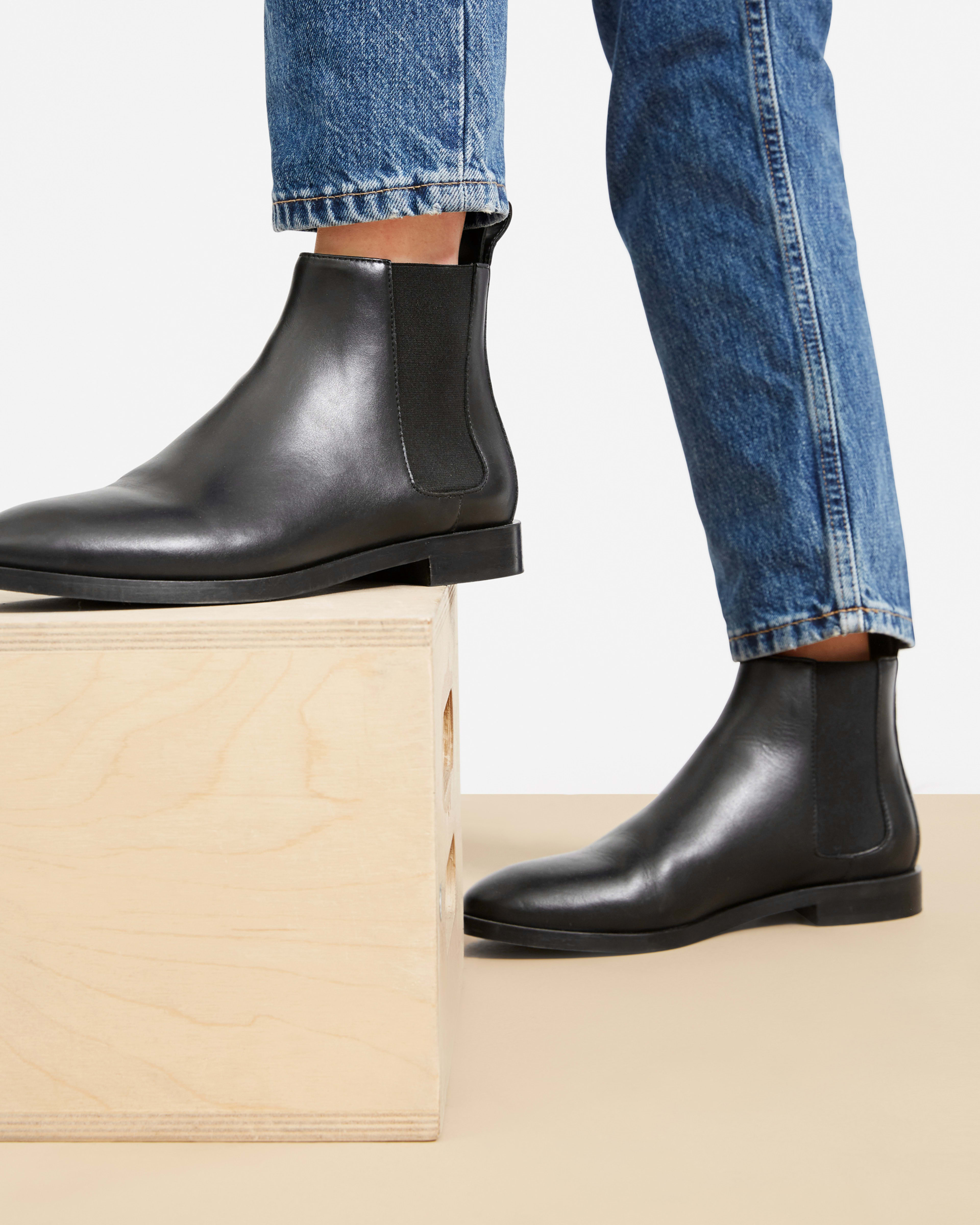everlane chelsea boot