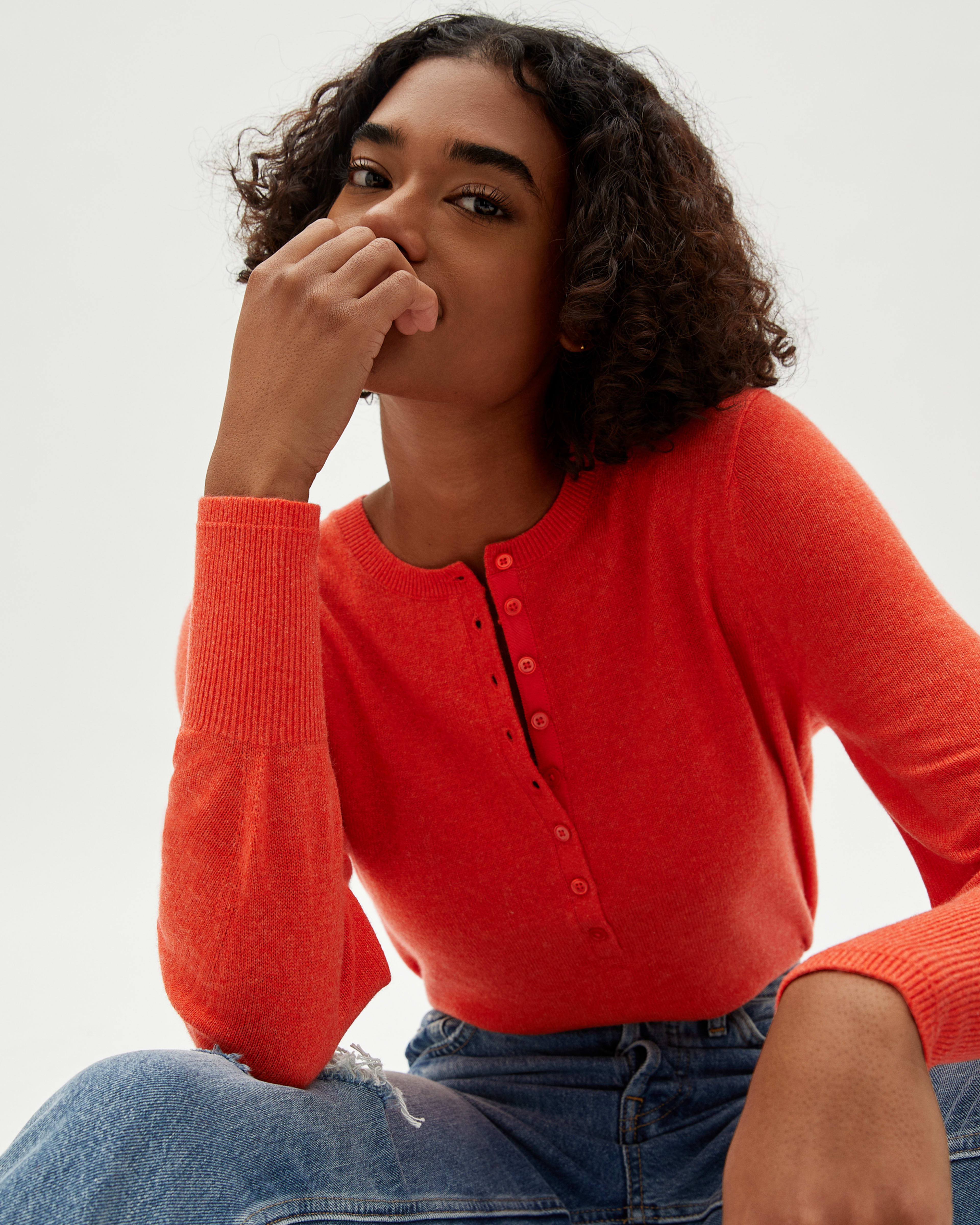 The Cashmere Henley Heathered Currant Everlane