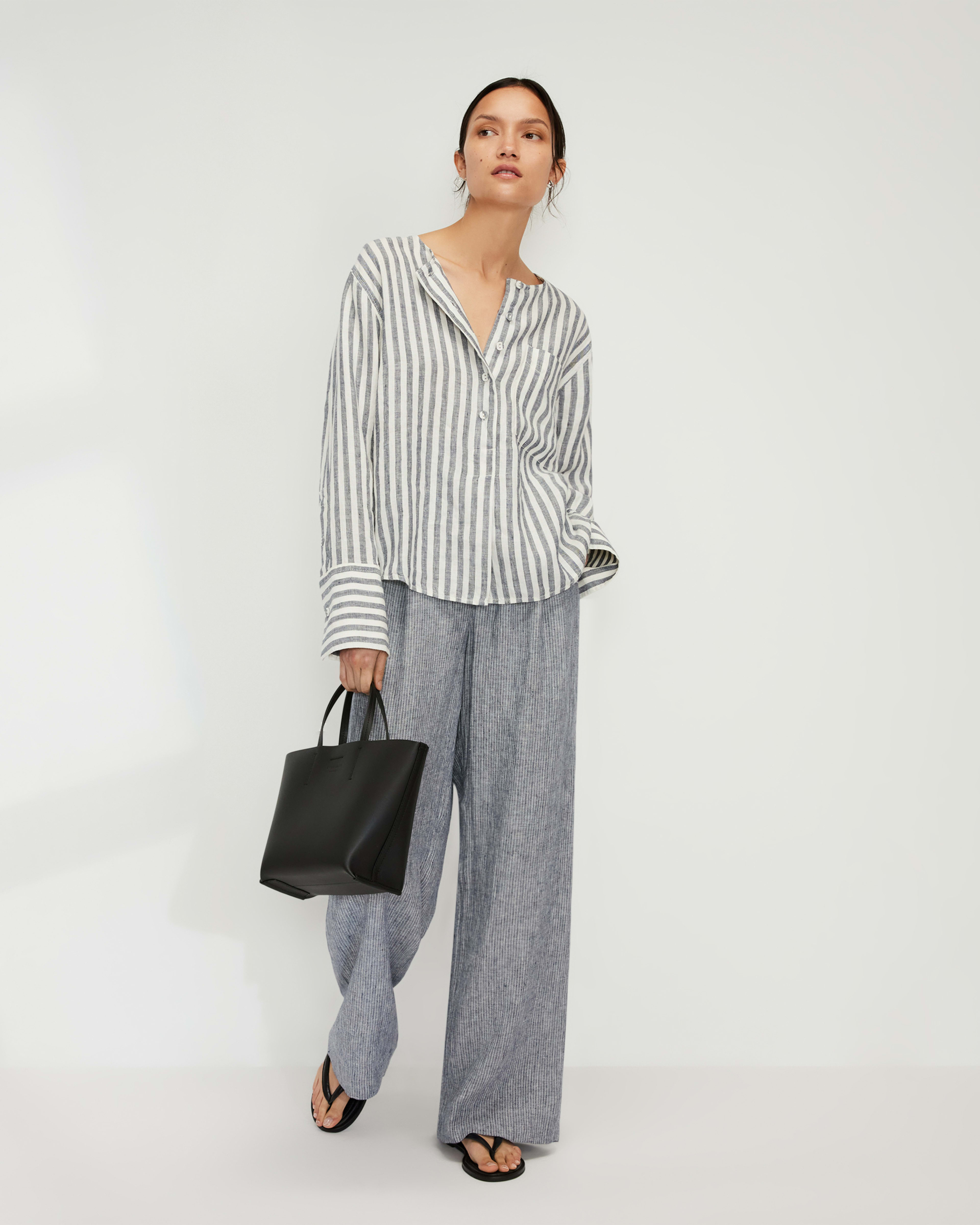 The Linen Popover Shirt Bone / Navy Everlane