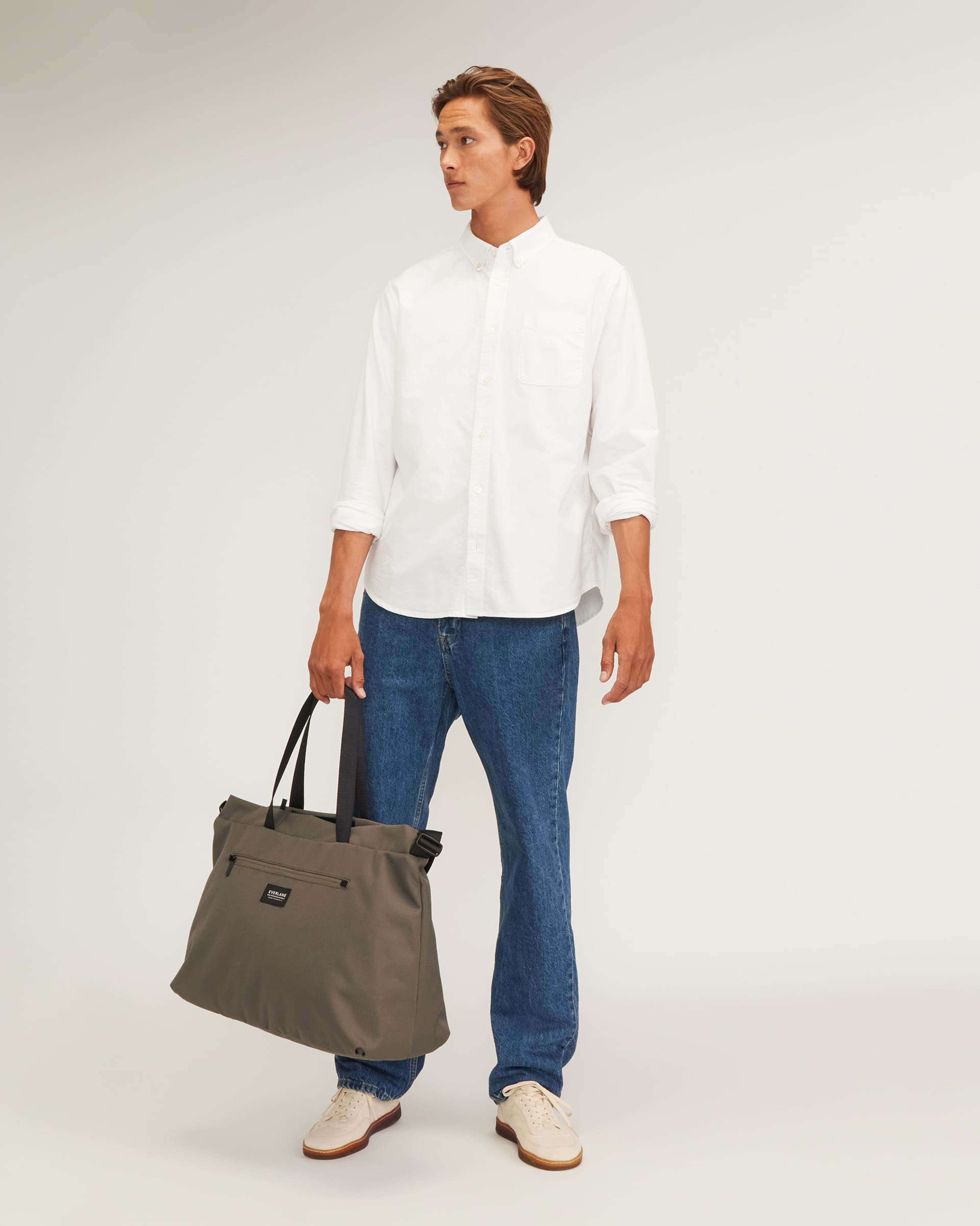 The ReNew Transit Weekender Warm Charcoal (with label) – Everlane