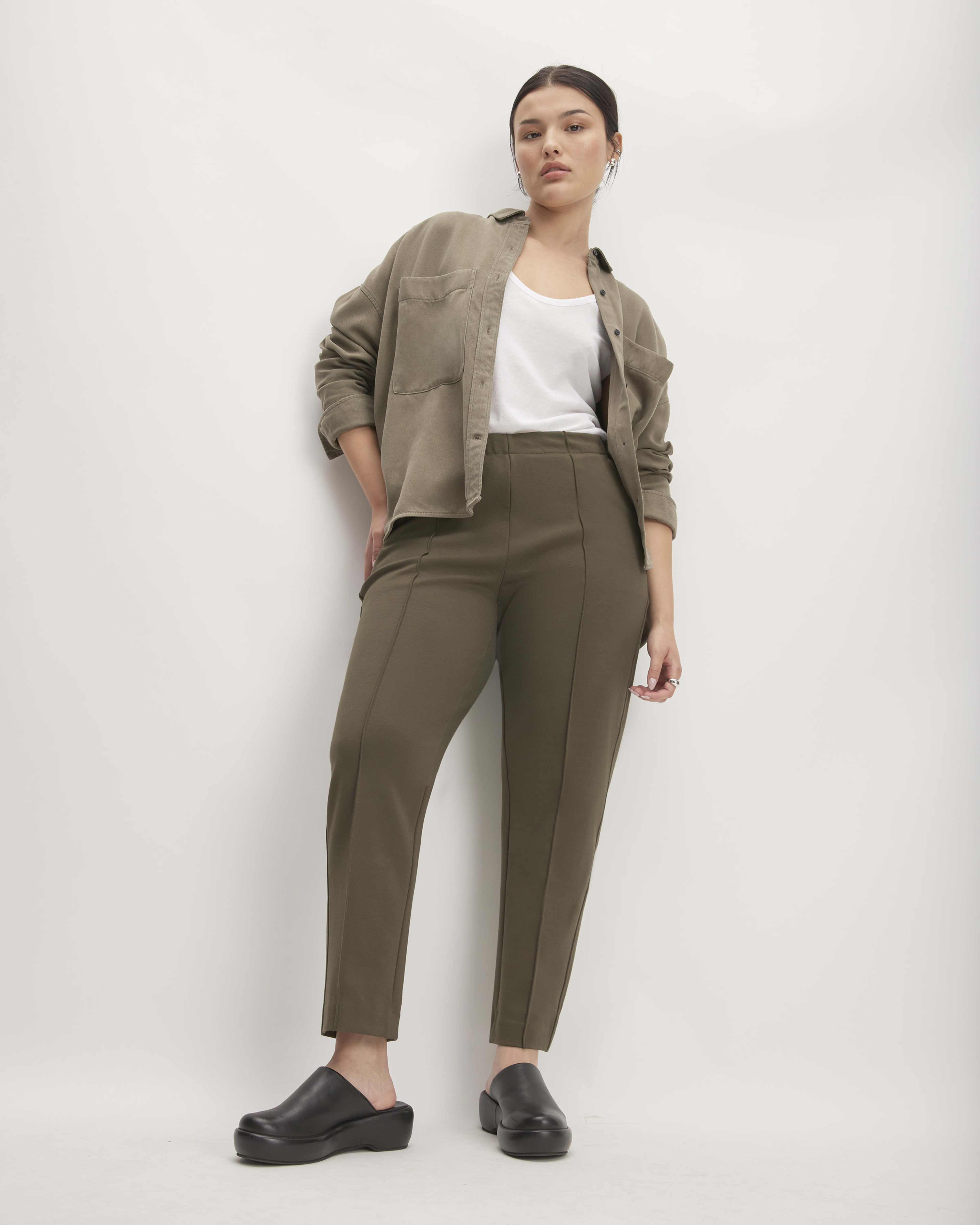 The Utility Pant in Buttersoft Sage Green – Everlane