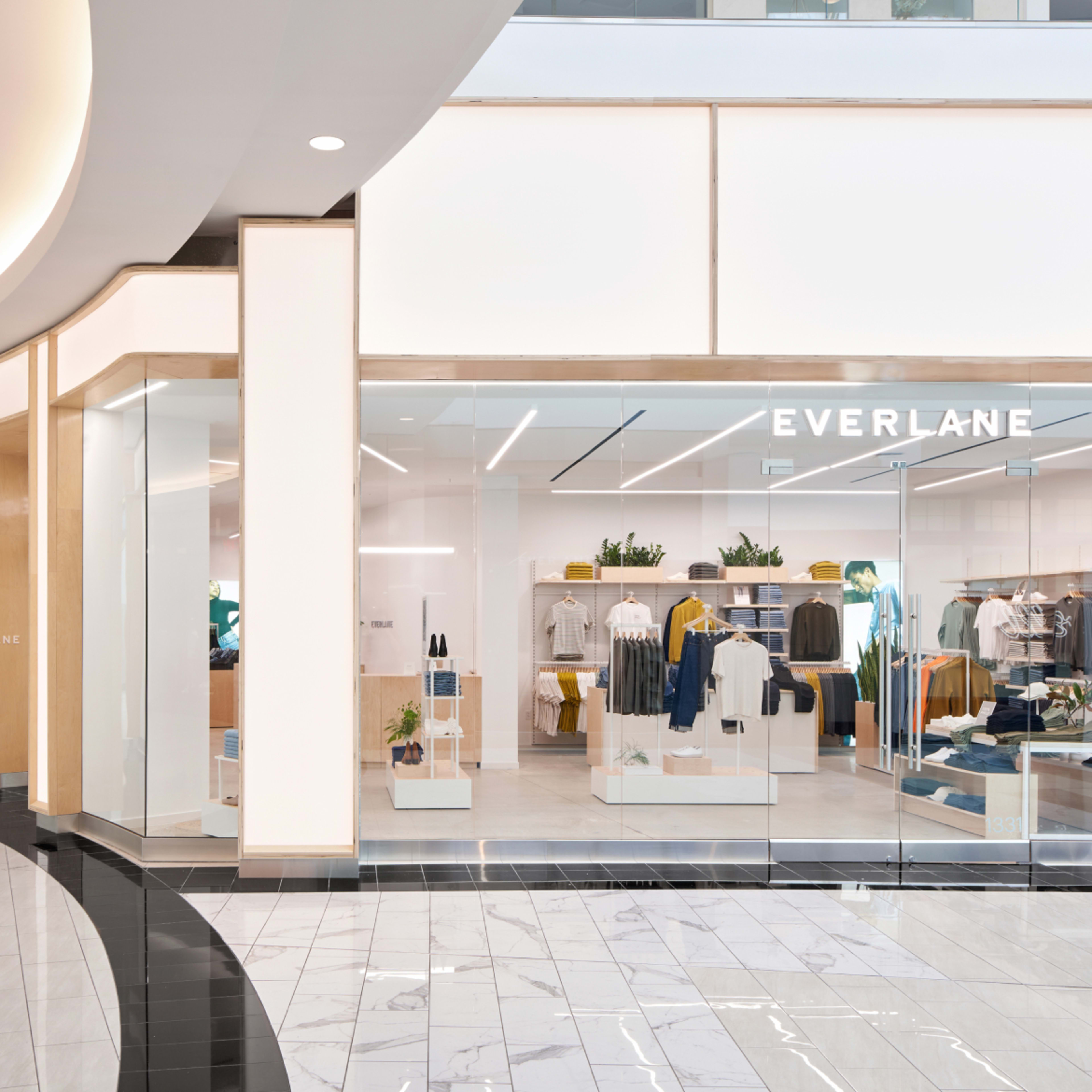 Popular clothing retailers Aerie and Everlane coming to M Street in  Georgetown” - PoPville