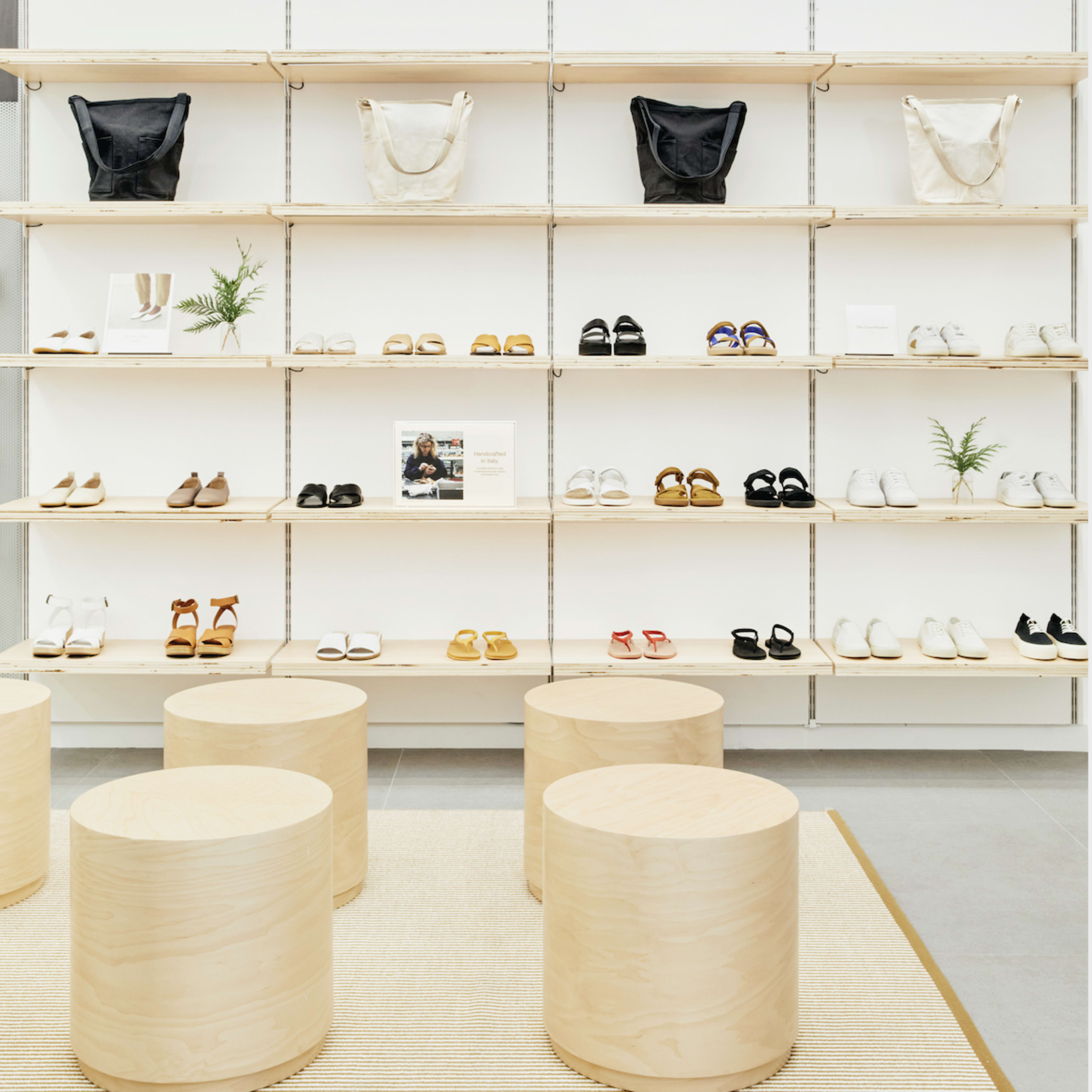 What stores sell everlane shoes deals