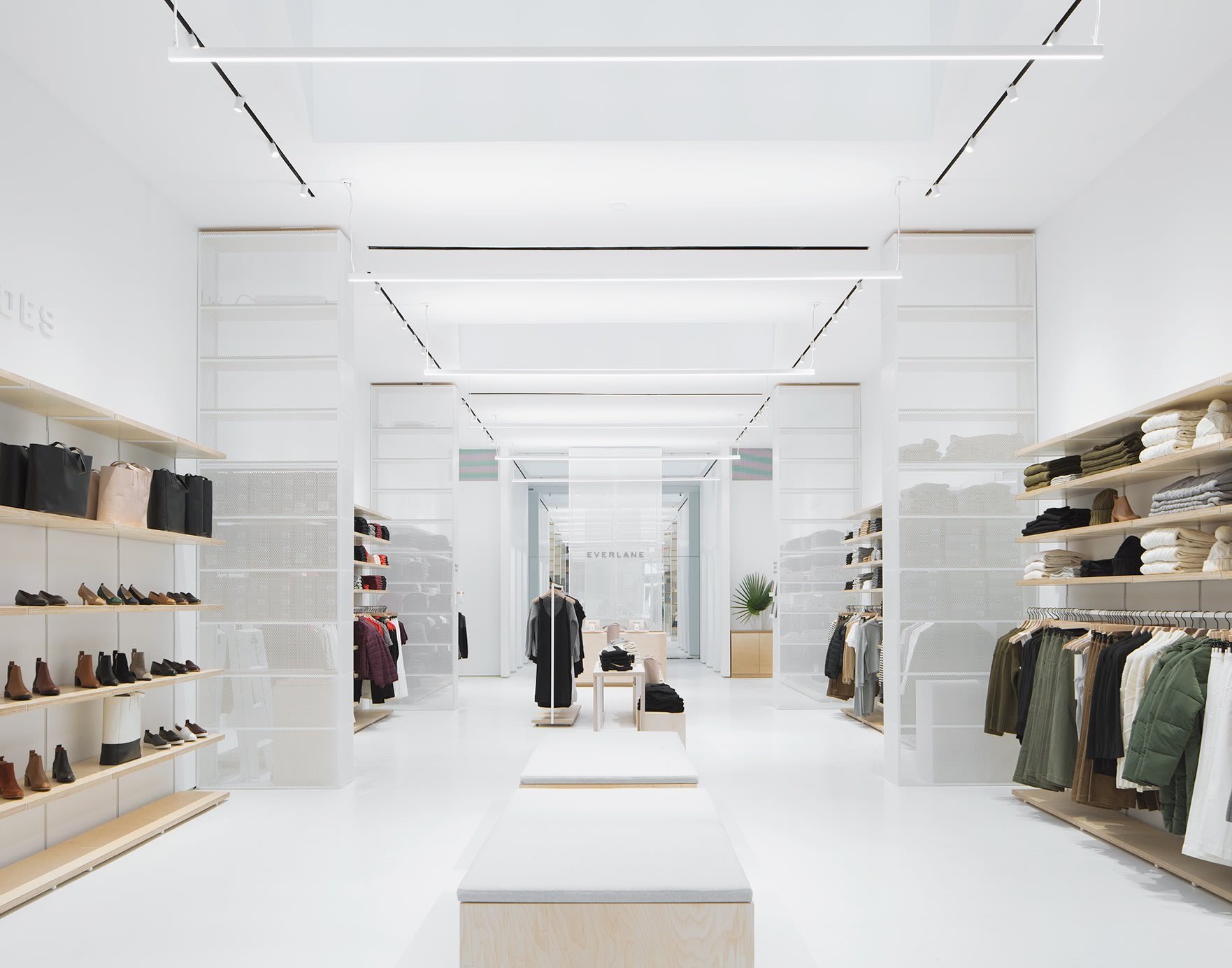 Stores Everlane