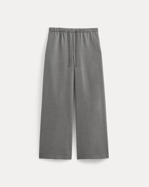 Everlane pic description