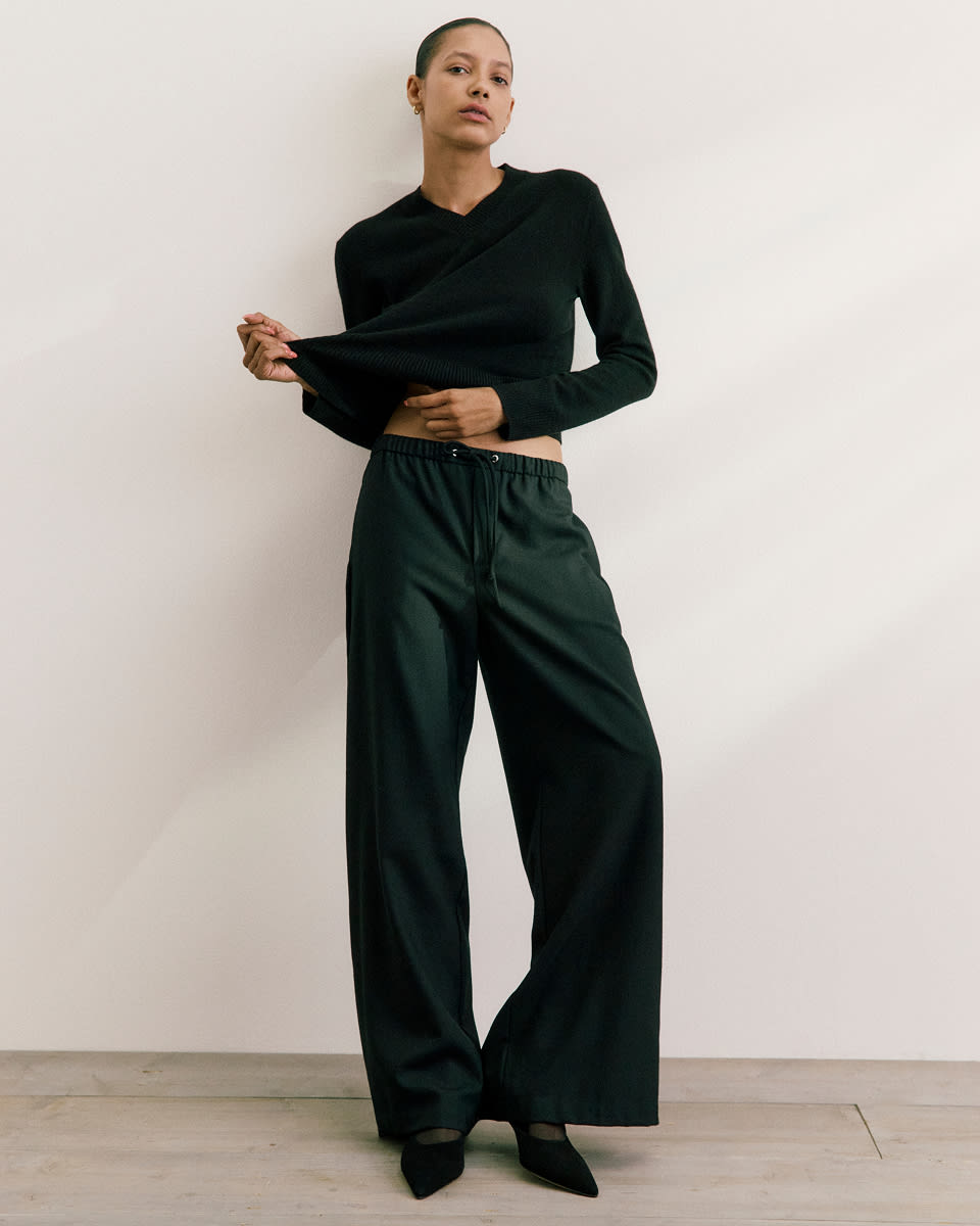 Everlane pic description