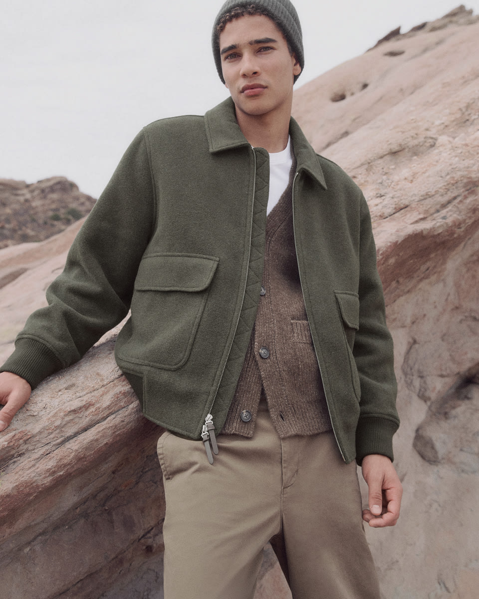 Everlane pic description