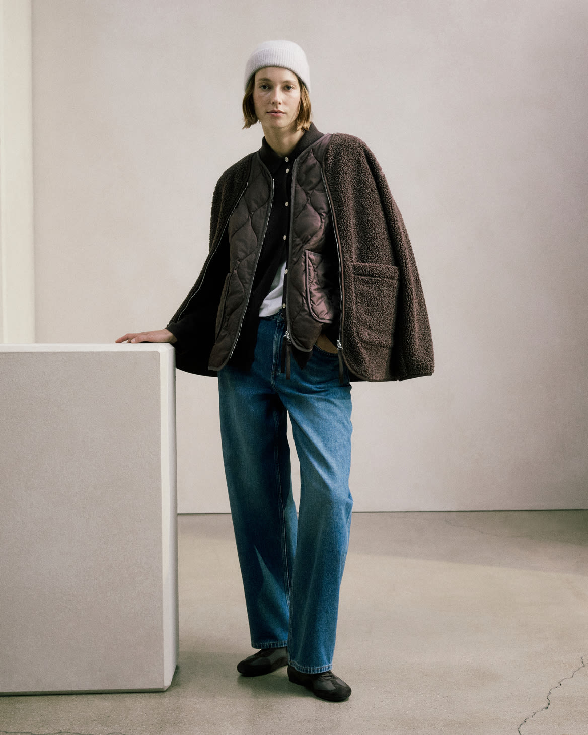 Everlane pic description