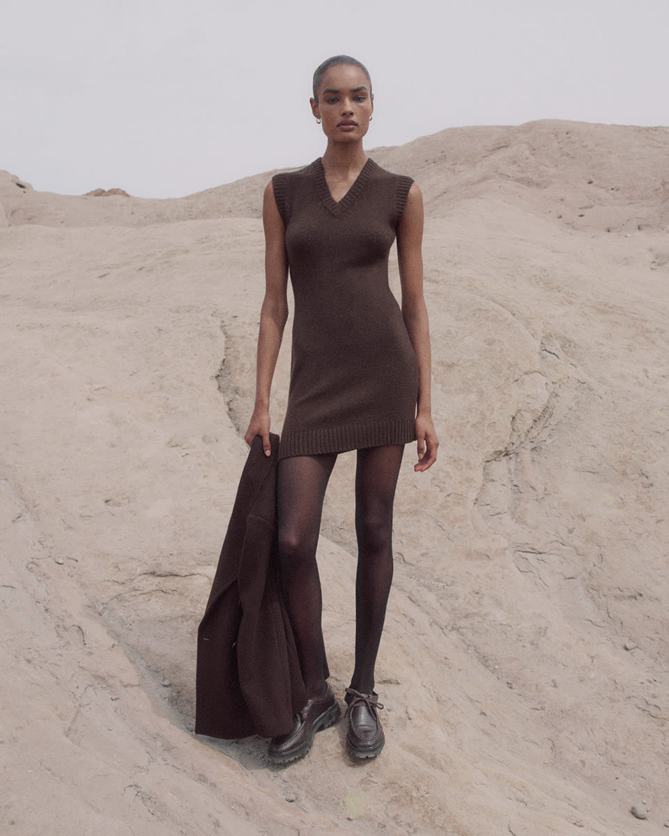 Everlane pic description