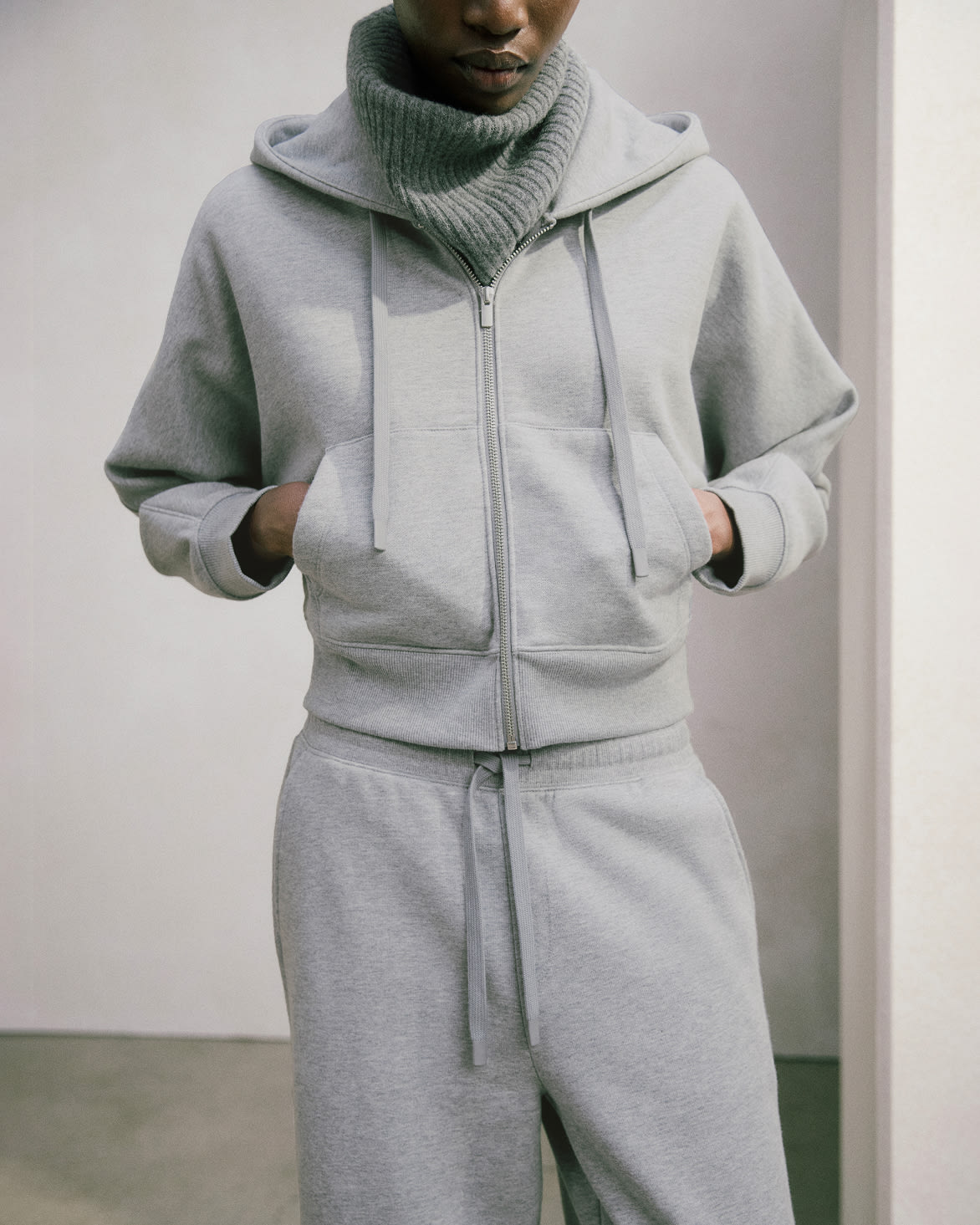 Everlane pic description