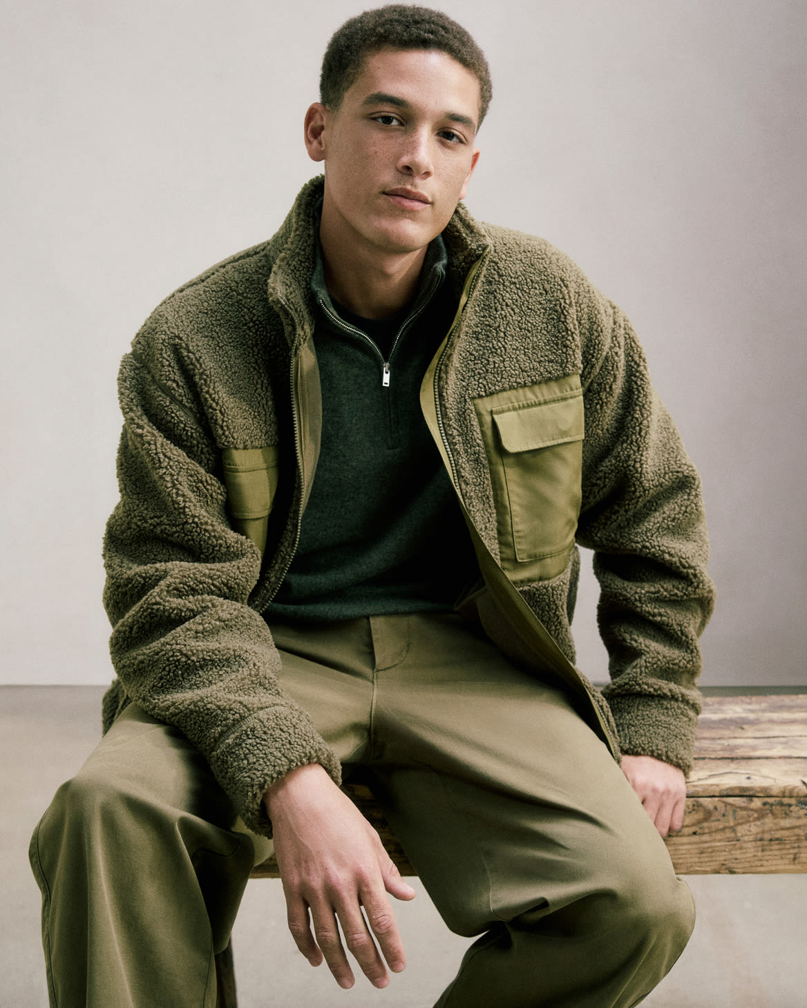 Everlane pic description