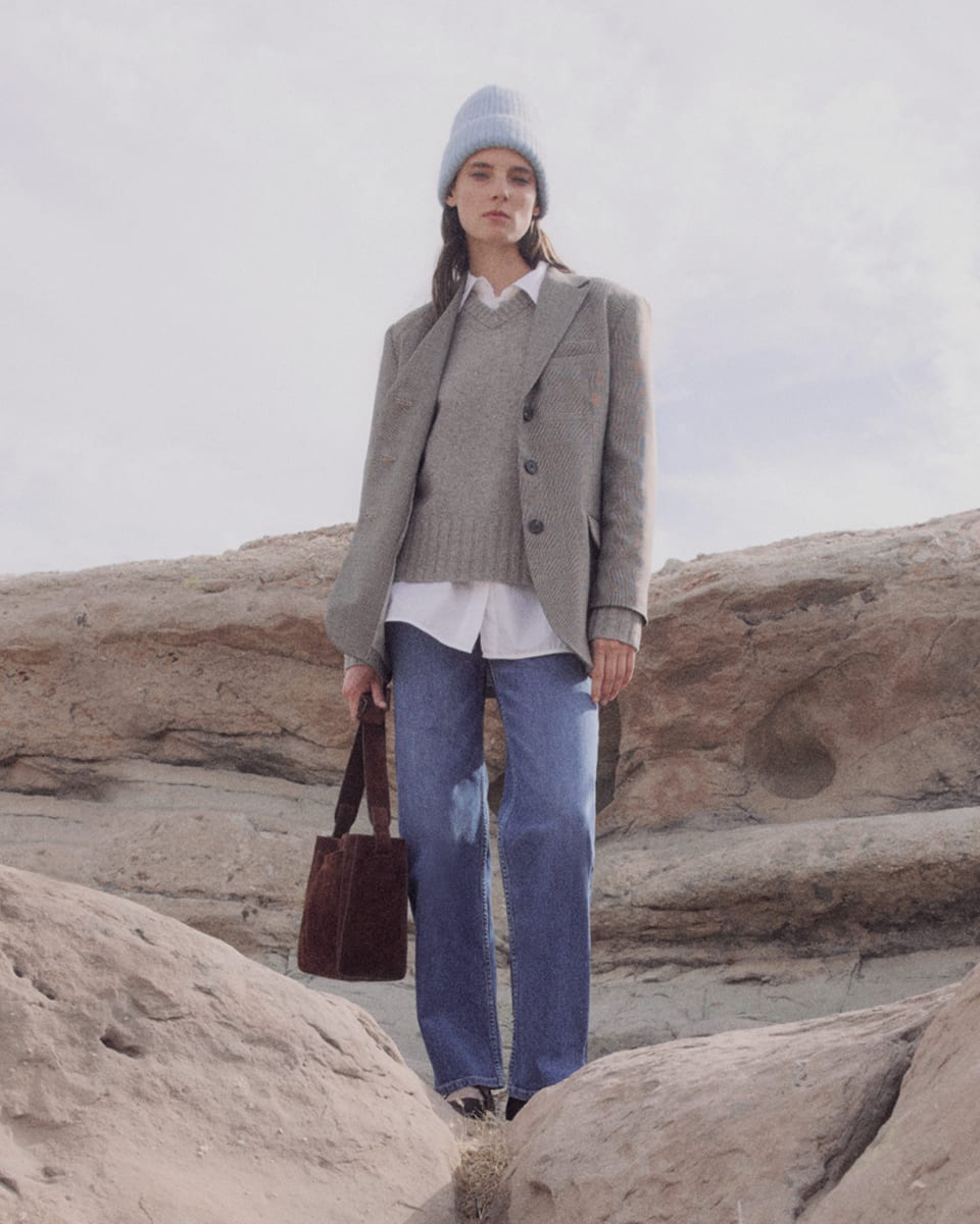 Everlane pic description