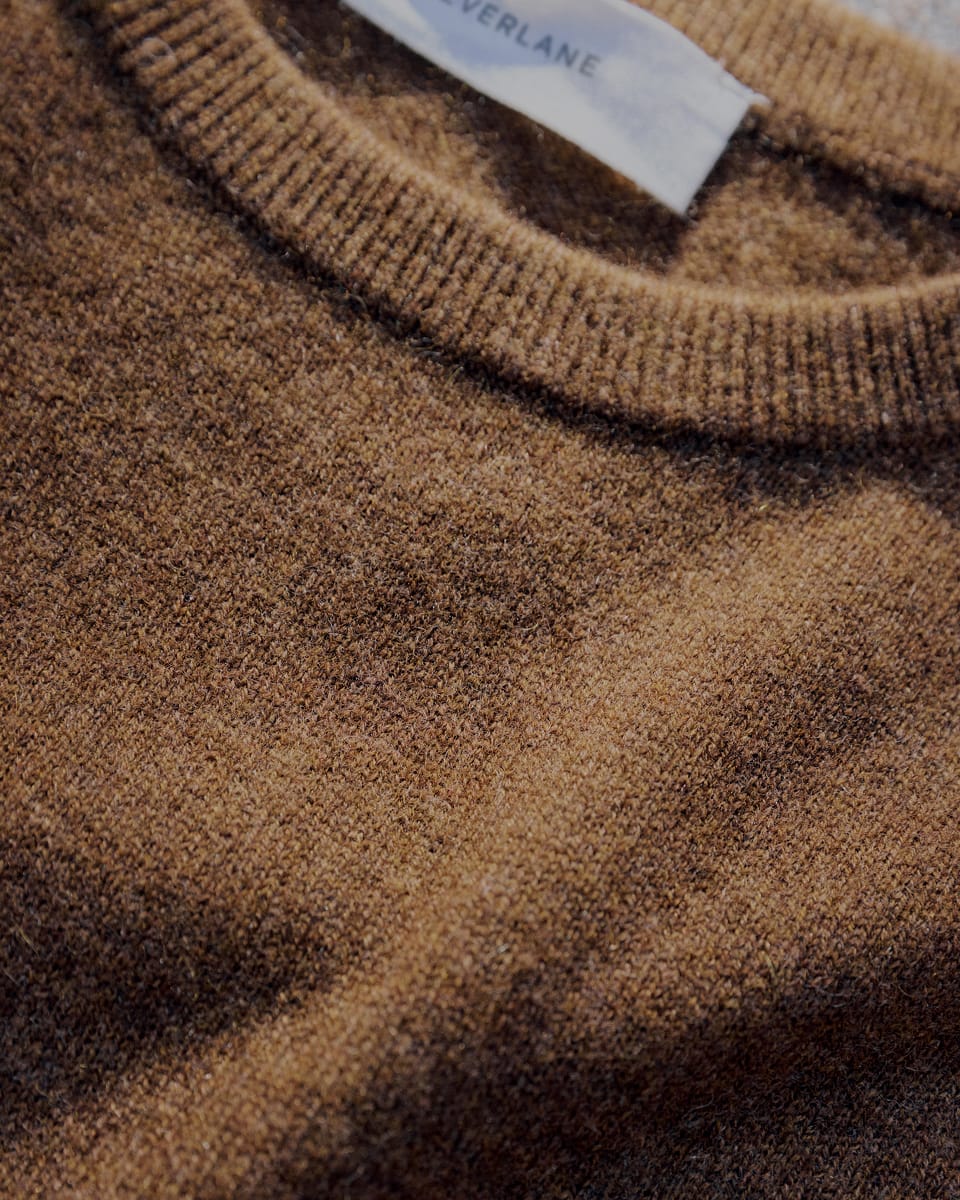 Everlane pic description