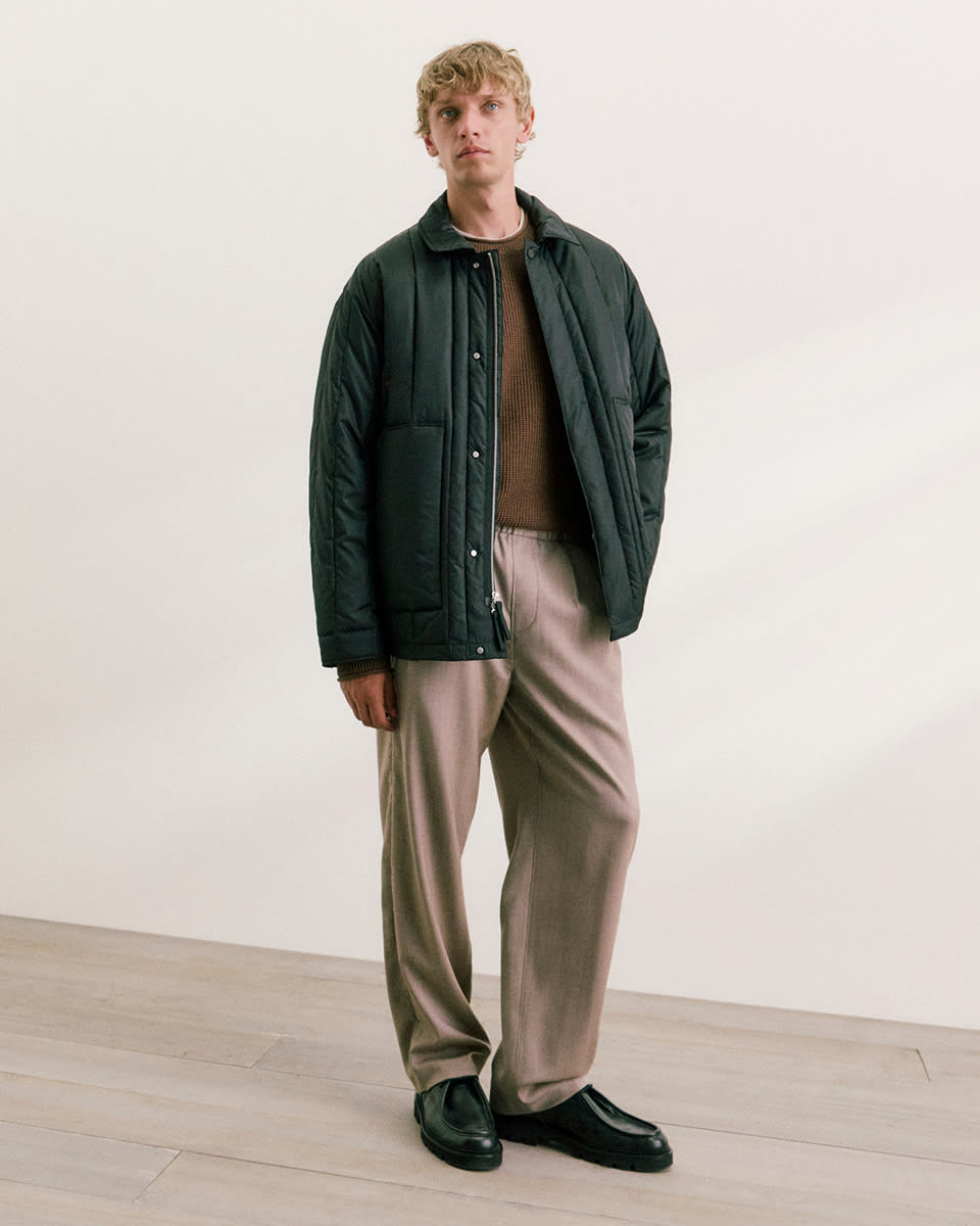 Everlane pic description