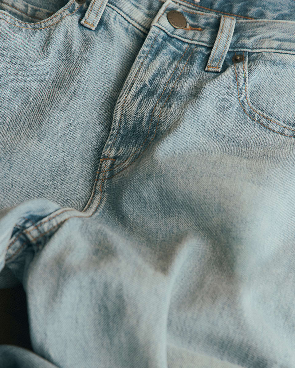 Everlane pic description