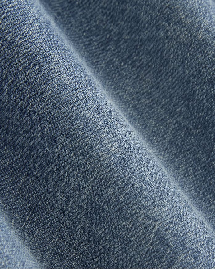 Everlane pic description