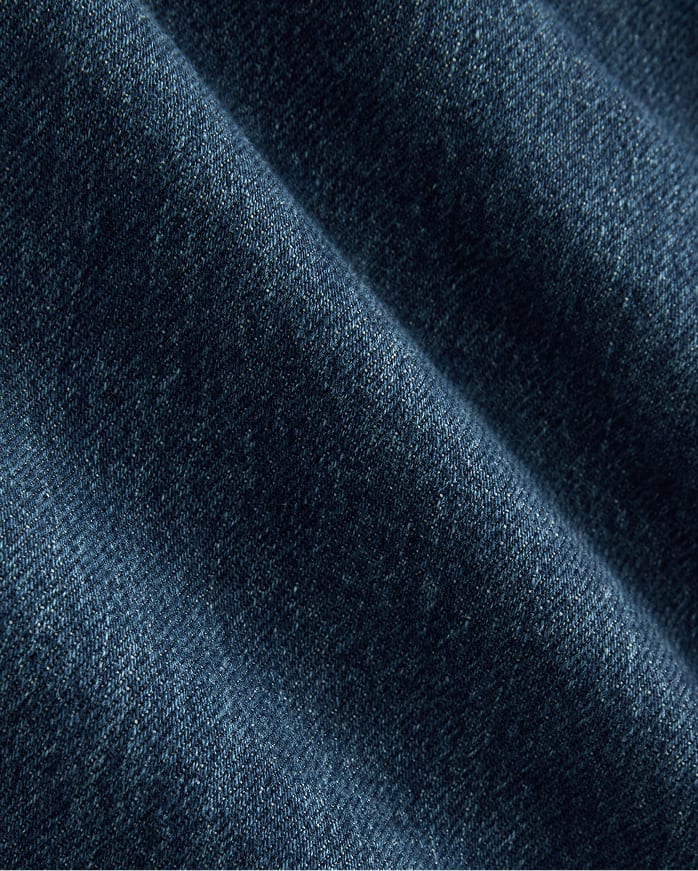 Everlane pic description