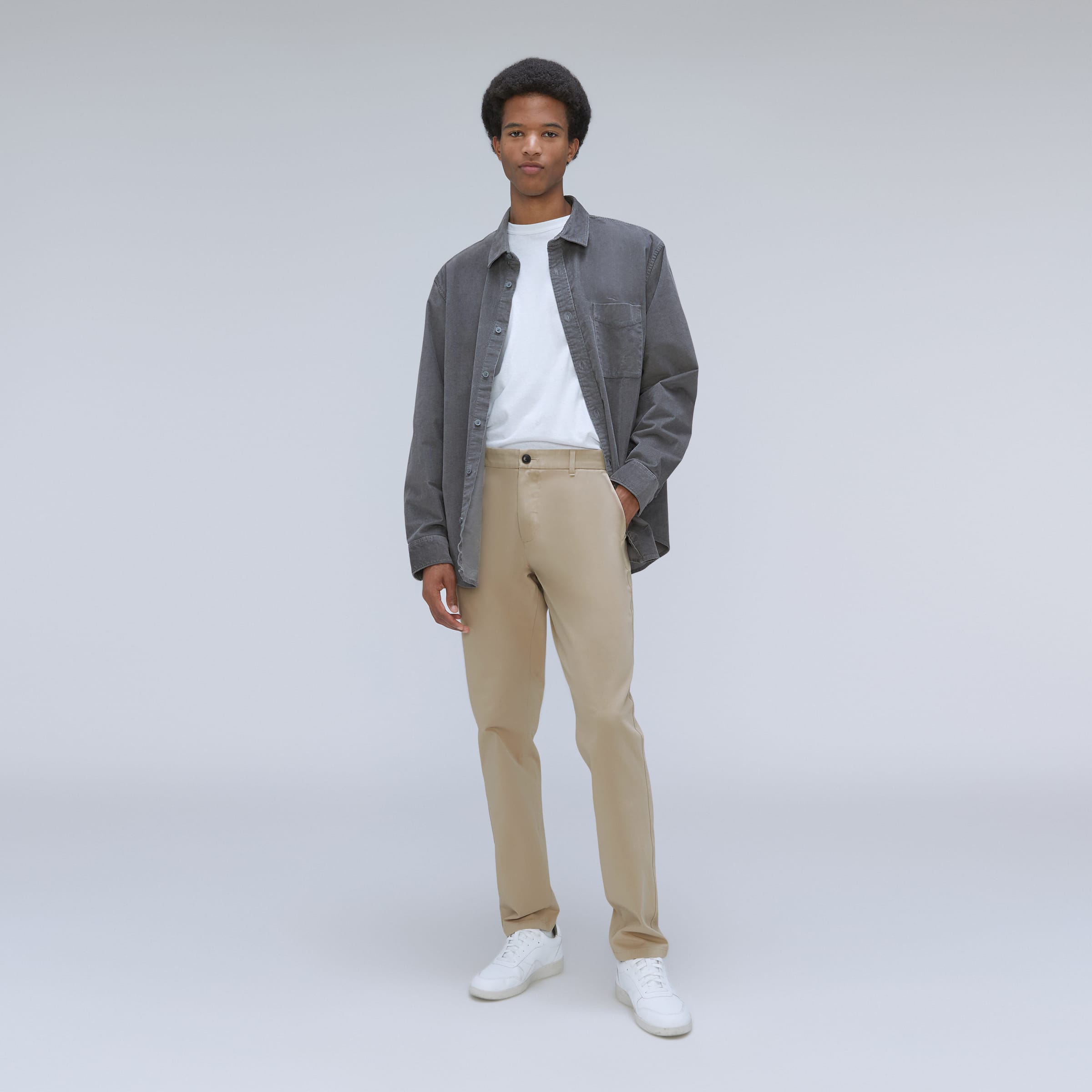 Everlane Men s Performance Chino Uniform in Khaki Size 32x28