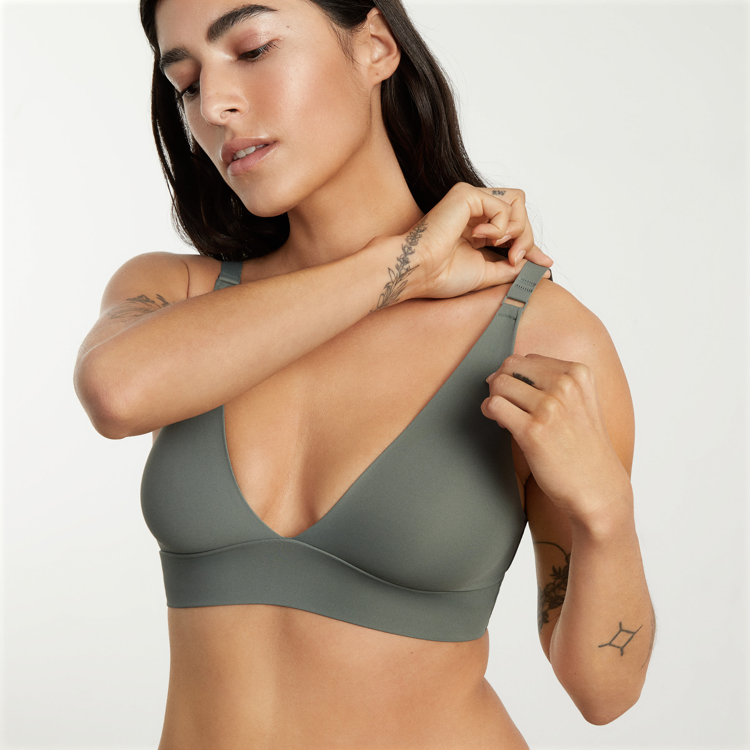 The Invisible Bra Pewter Green – Everlane