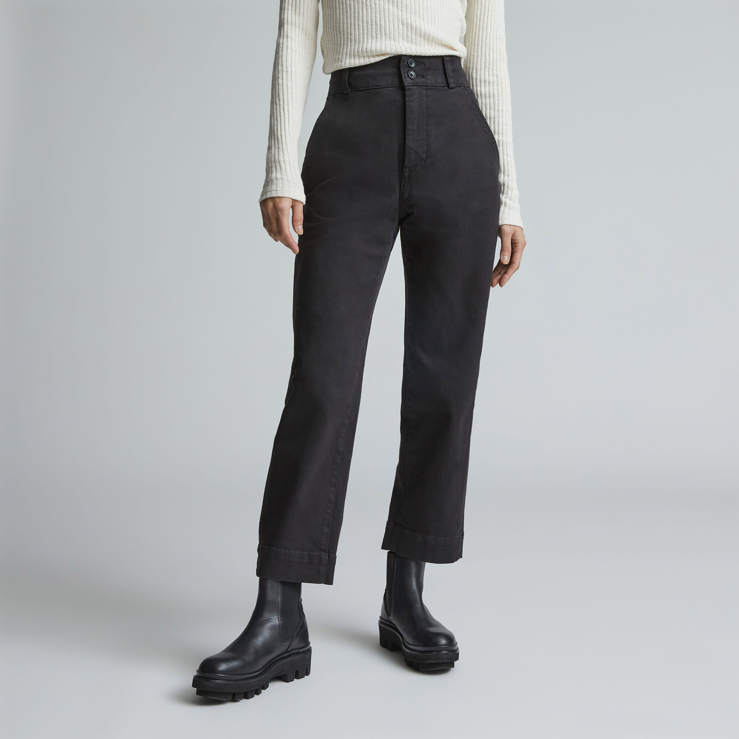Black Straight Fit Solid Parallel Trousers – pluss.in