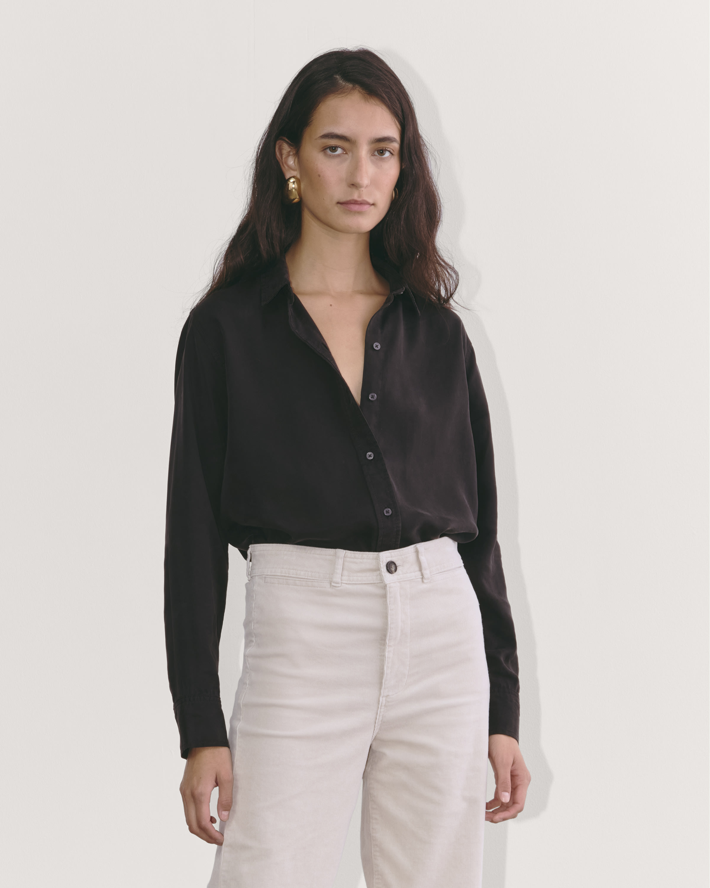 The Must-Have Shirt in Butterlite Black – Everlane