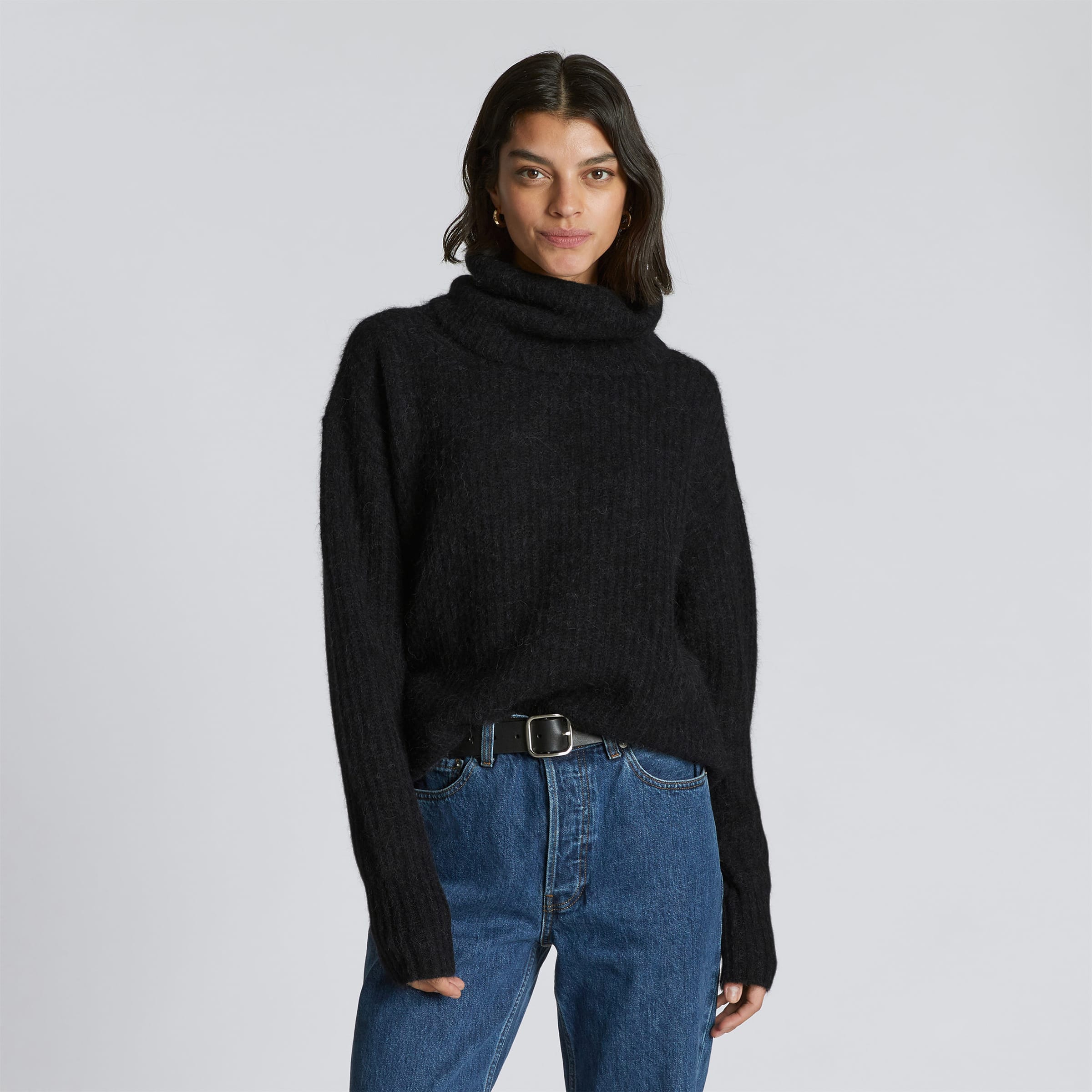 The Alpaca Oversized Turtleneck Heathered Black – Everlane