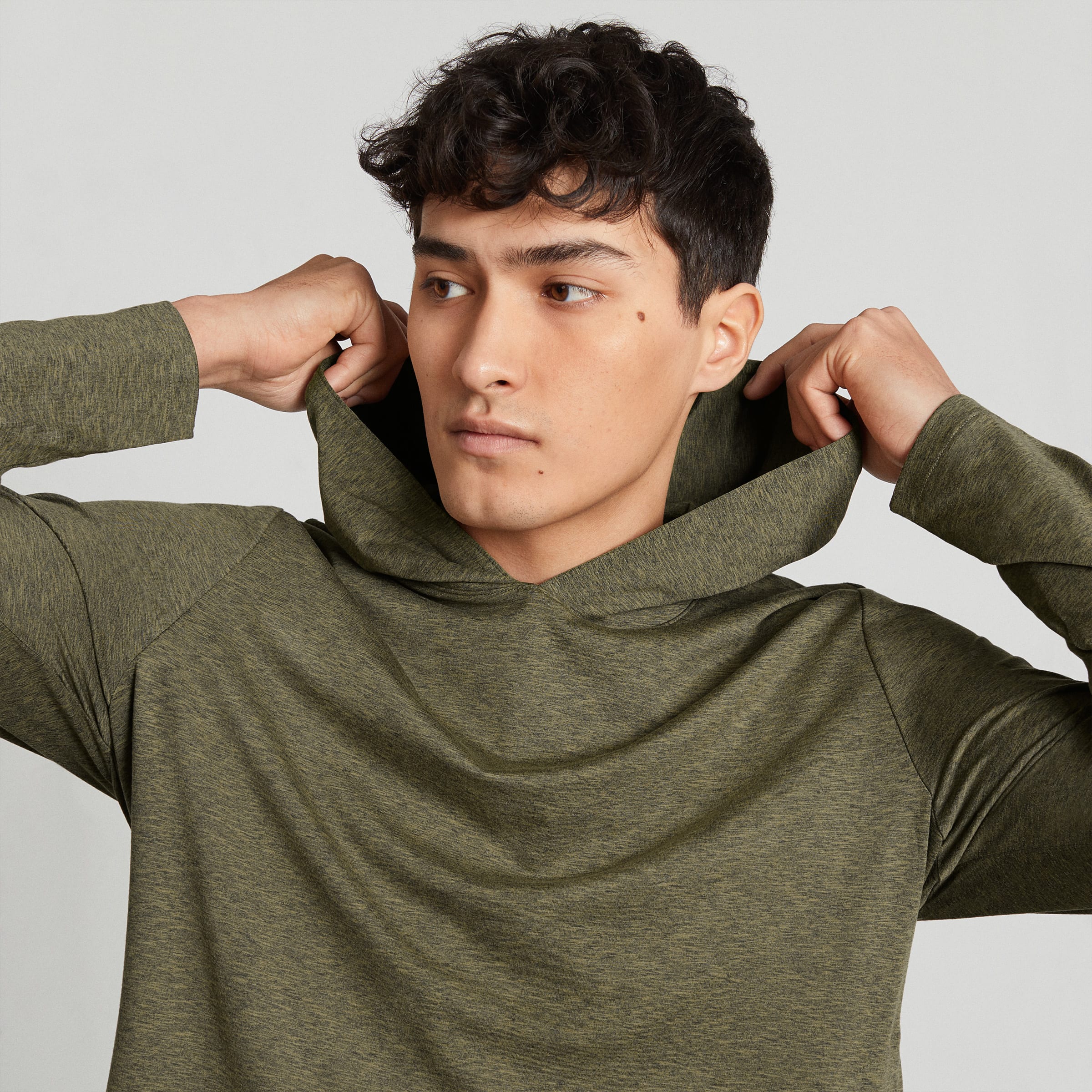 The ReNew Air Hoodie Heathered Olive – Everlane