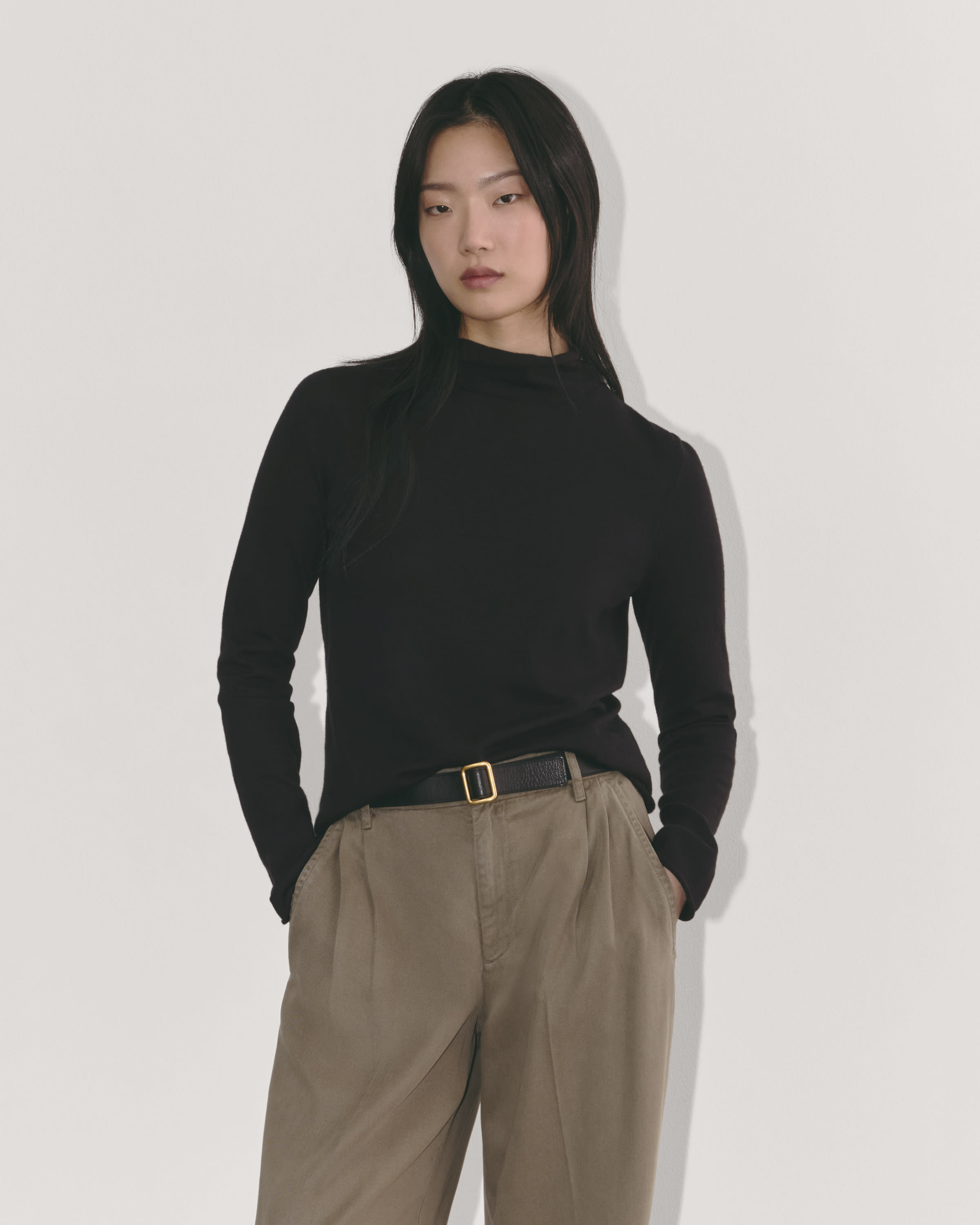 The Funnel Neck in Cotton Cashmere Black – Everlane
