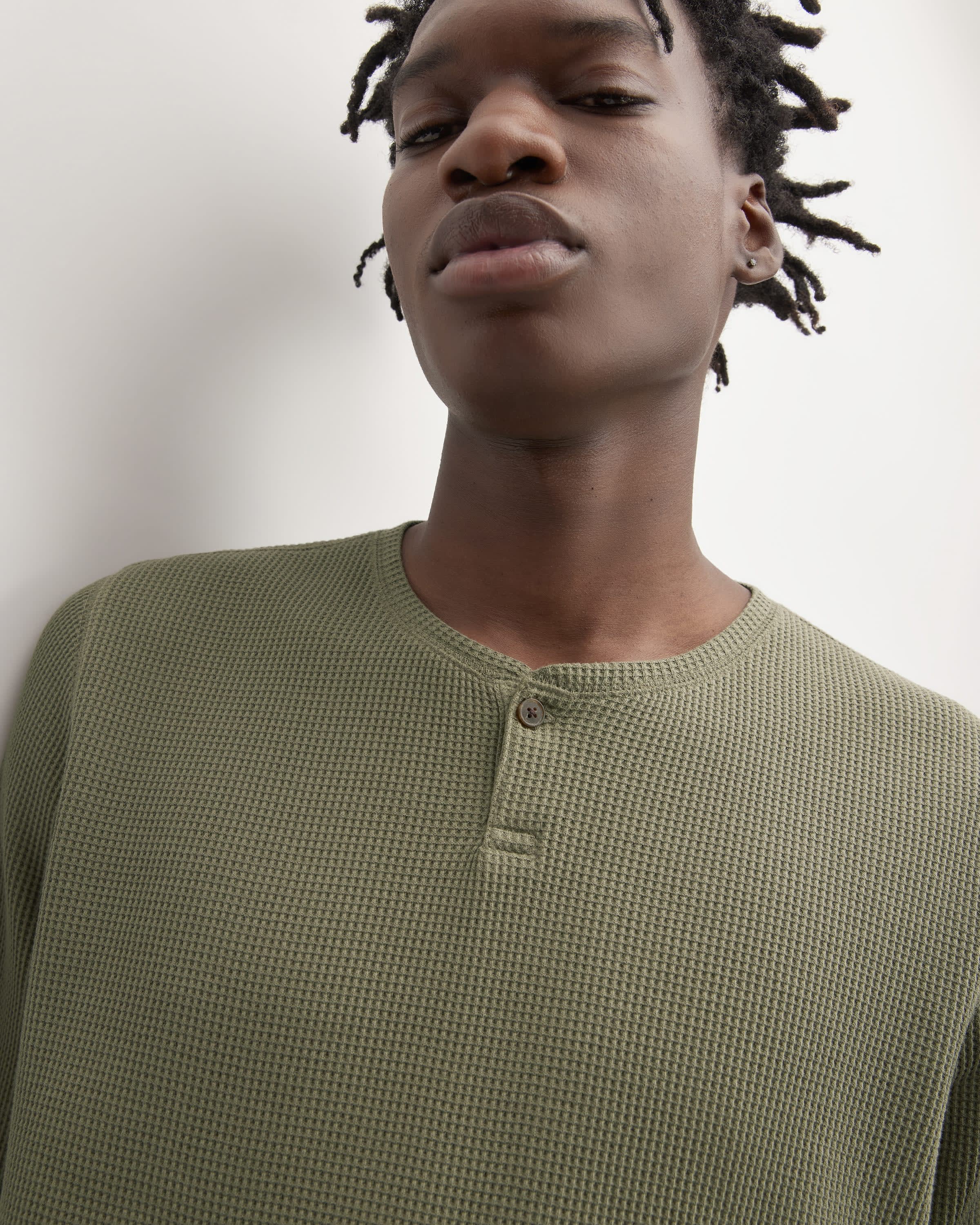 The Waffle Long-Sleeve Henley Kalamata – Everlane