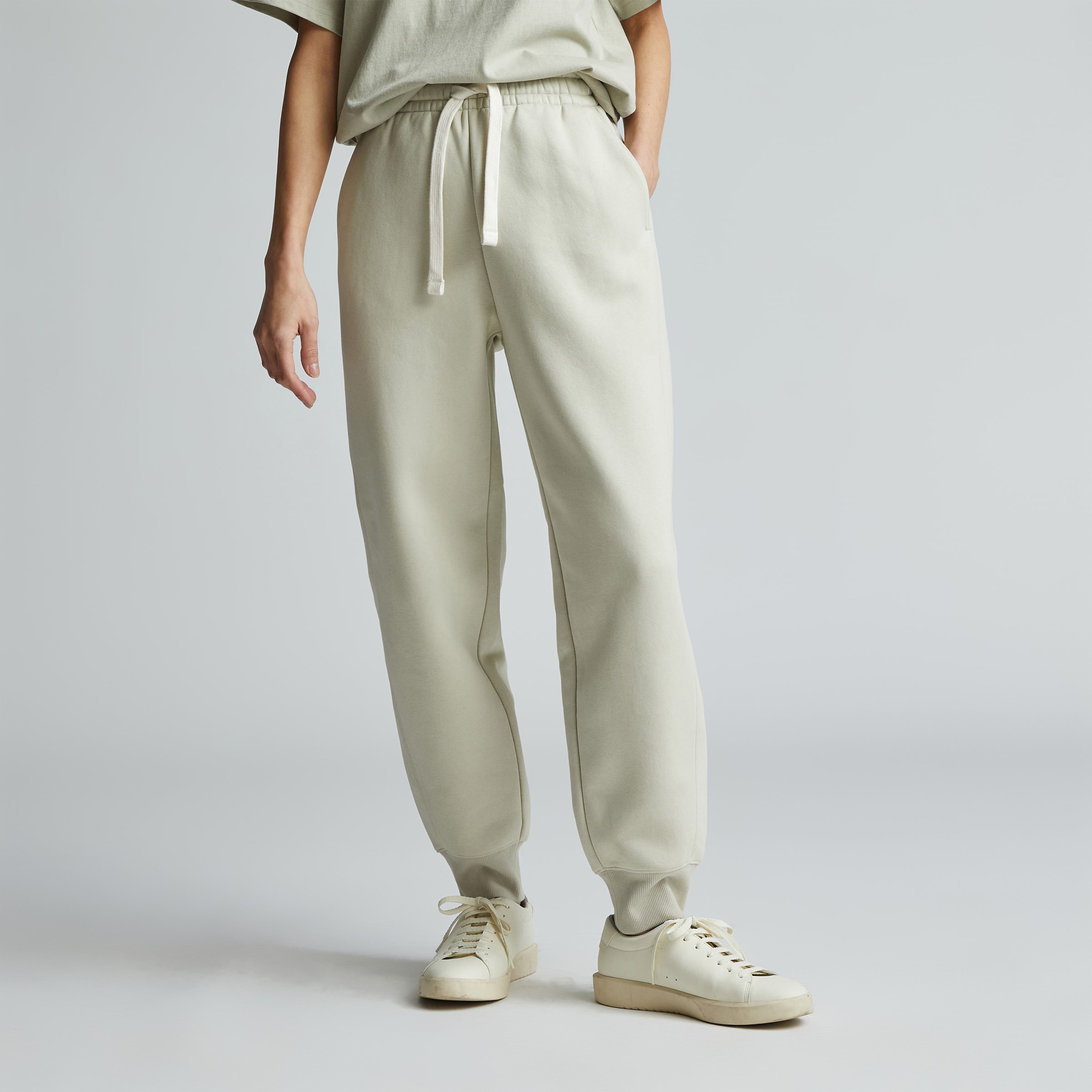 The ReTrack Sweatpant Pelican – Everlane