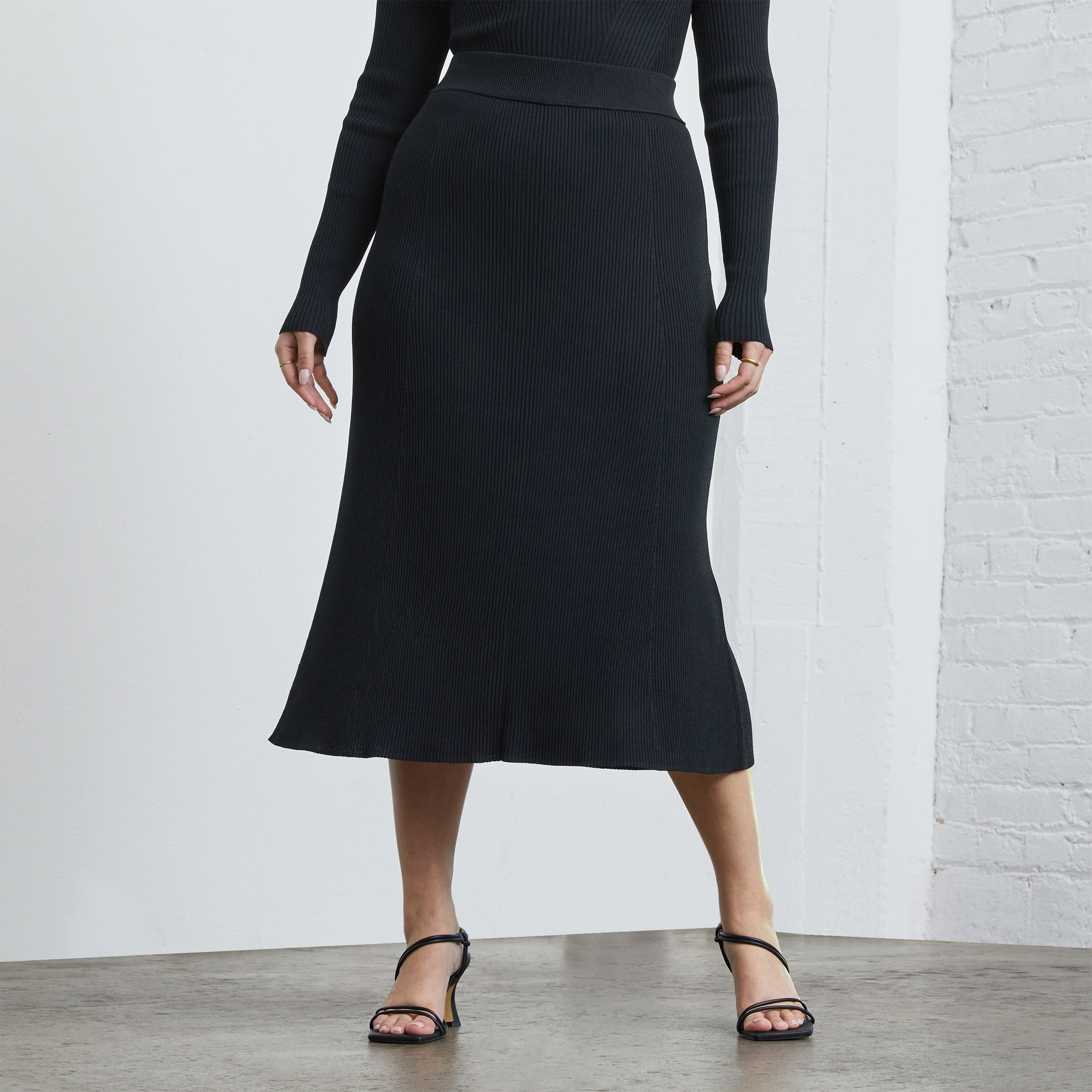 Blackpom Rib Knit Skirt