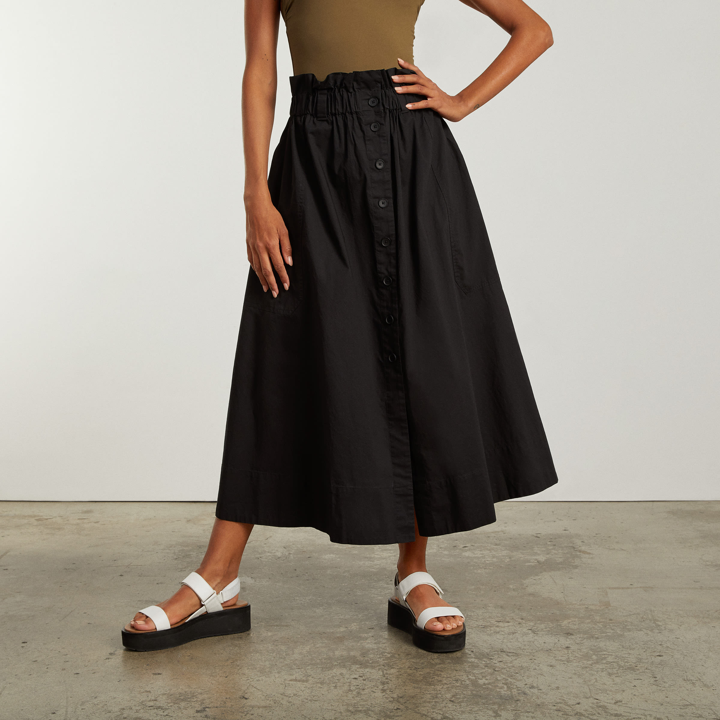 The Easy Button-Front Skirt Black – Everlane