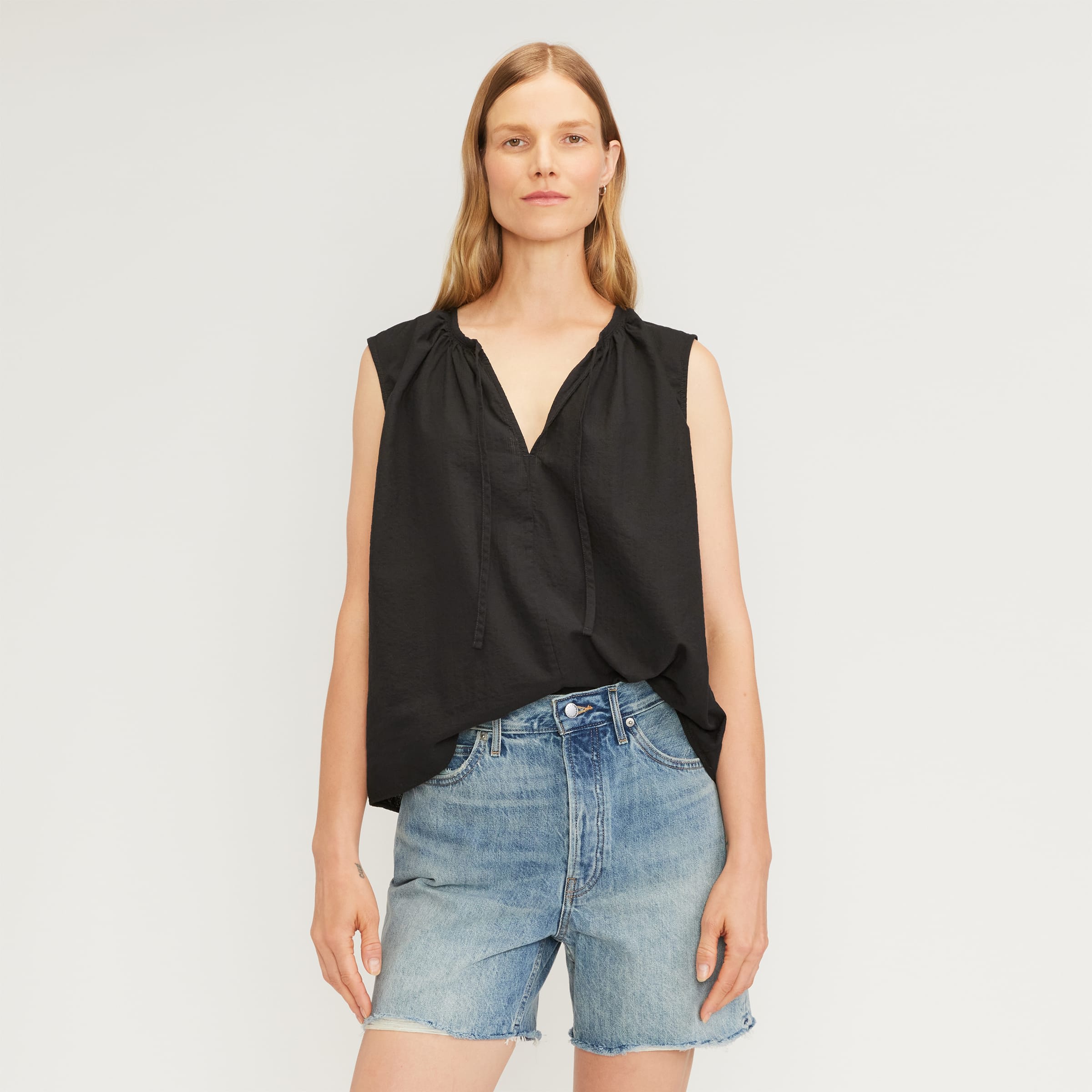 The Gathered Tie-Front Top Black – Everlane