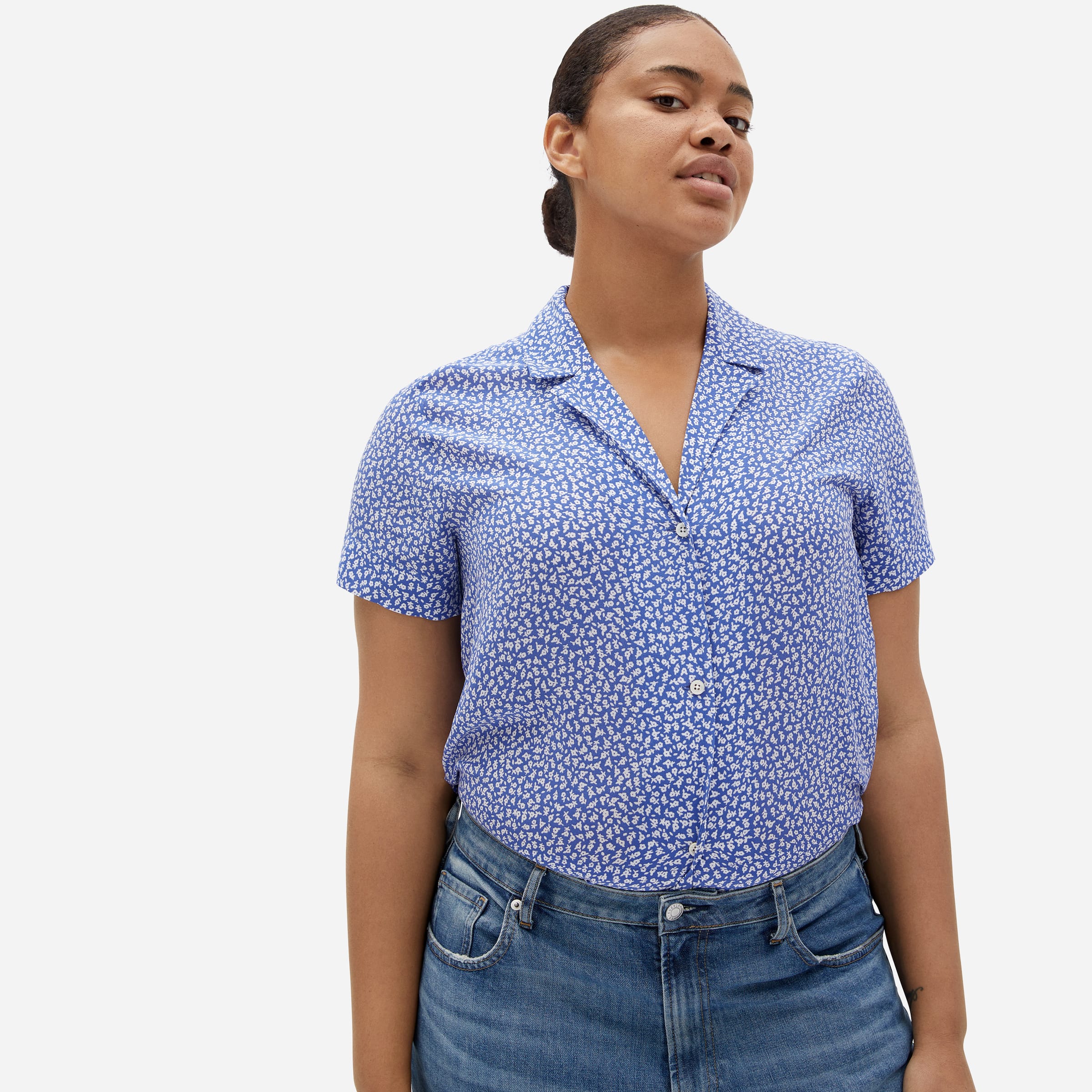 The Clean Silk Short-Sleeve Notch Shirt Royal Blue Floral – Everlane