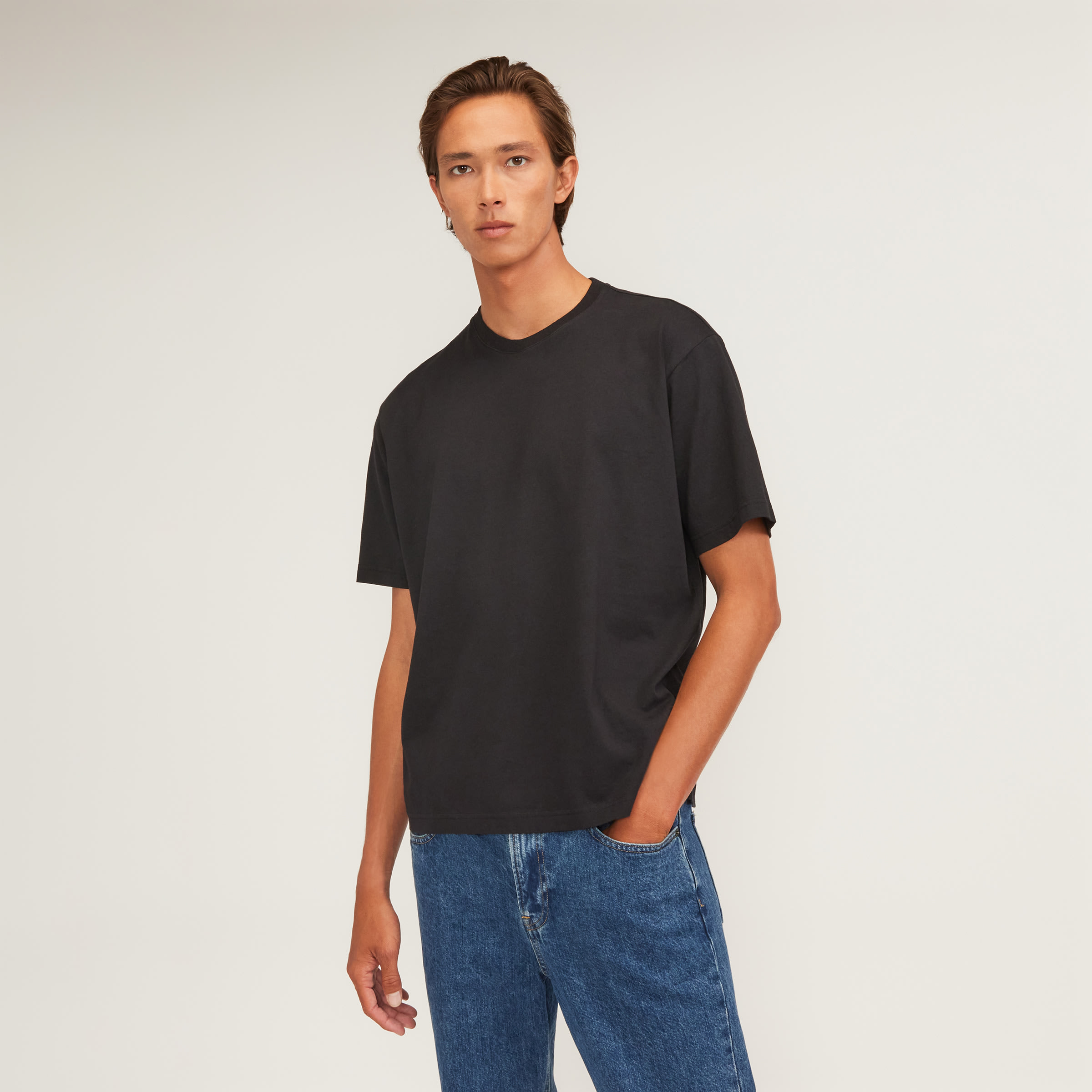 Everlane Men's Premium-Weight Crew Neck | Uniform T-Shirt in Black, Size Small