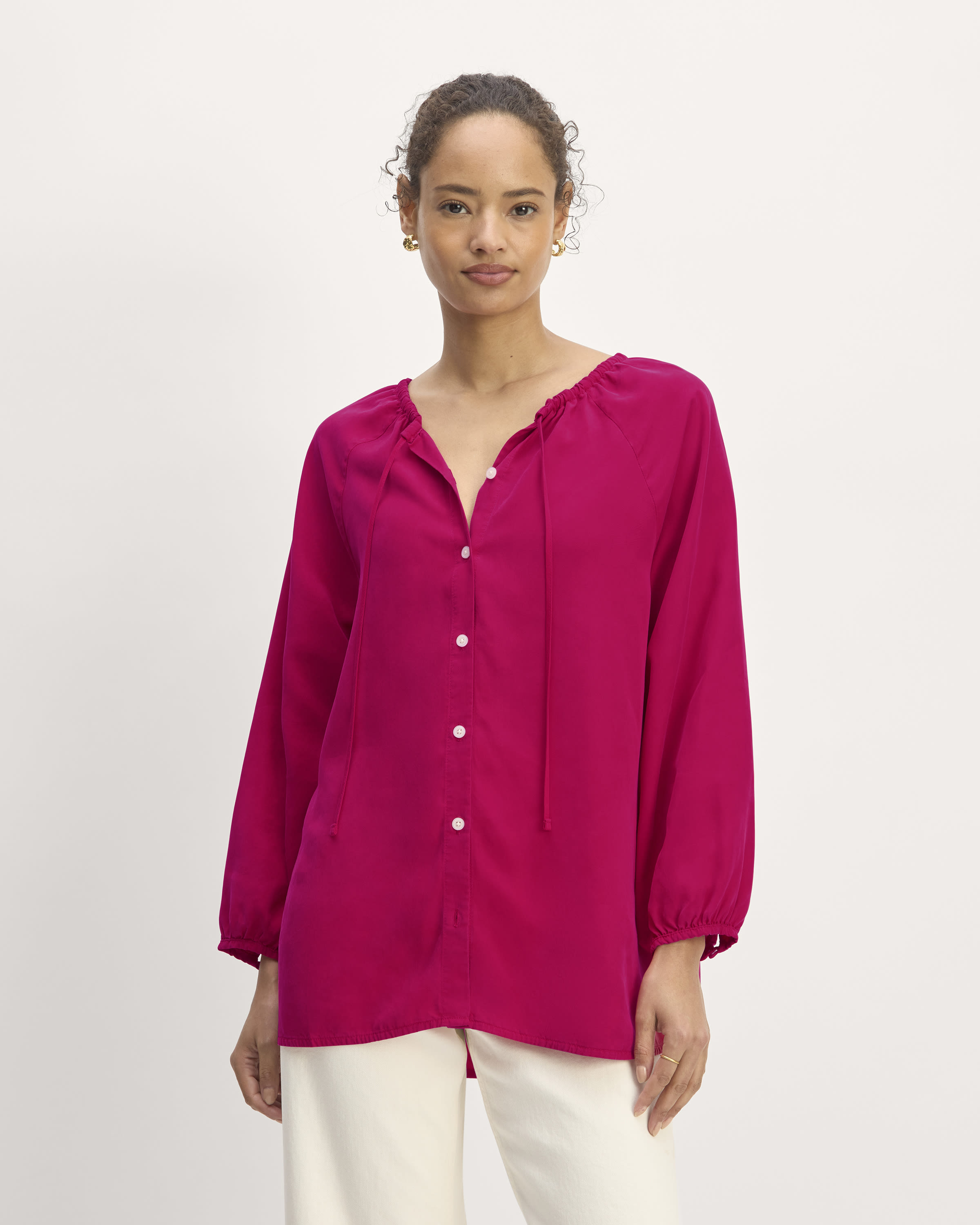 The Gathered Shirt in Butterlite Red Currant – Everlane