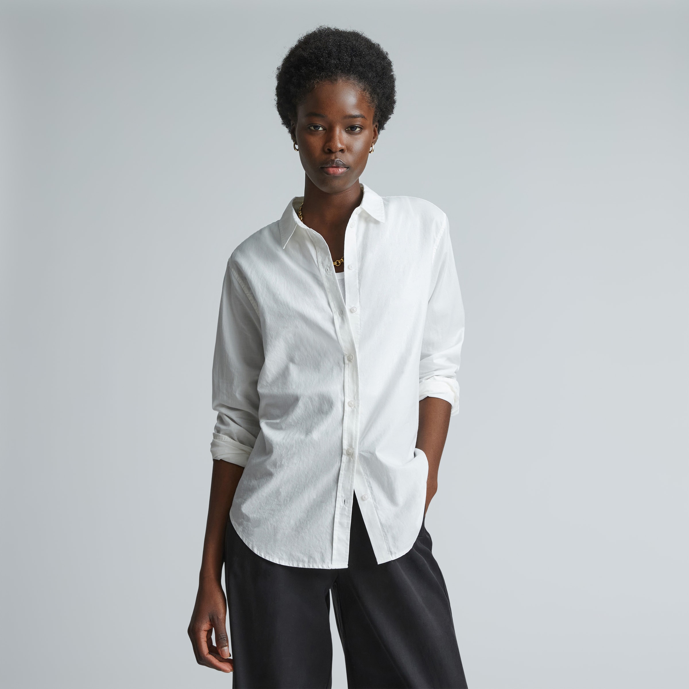 Carla Relaxed Fit Pop-Over Classic Shirt In White Organic Cotton Sateen
