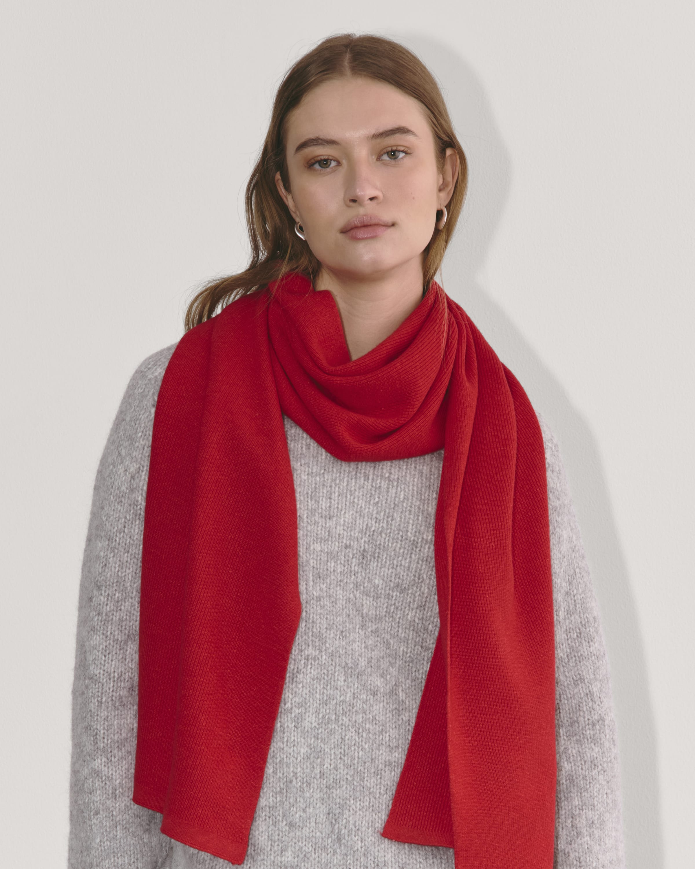 The Cabin Scarf Classic Red – Everlane