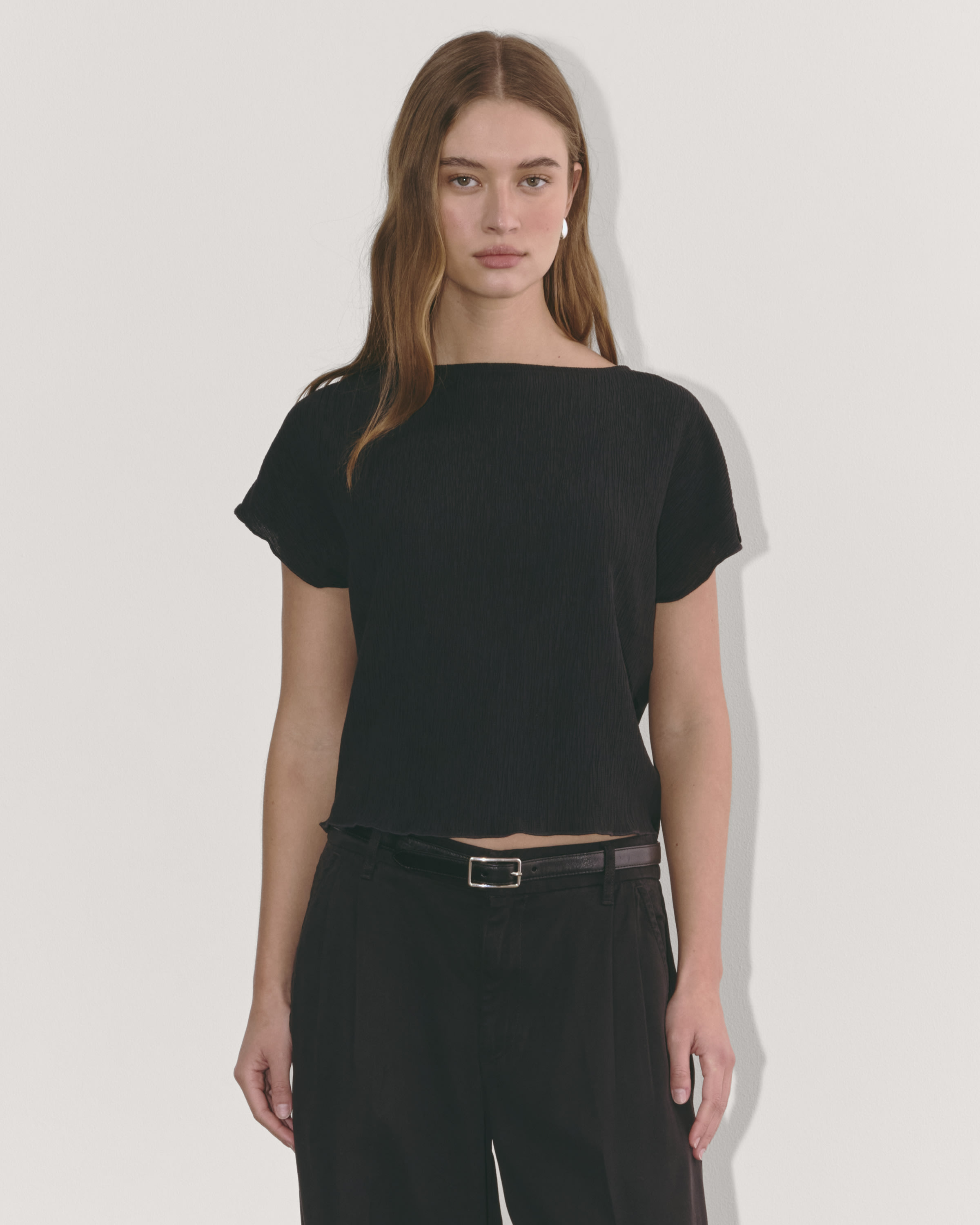 The Crinkle Top Black – Everlane