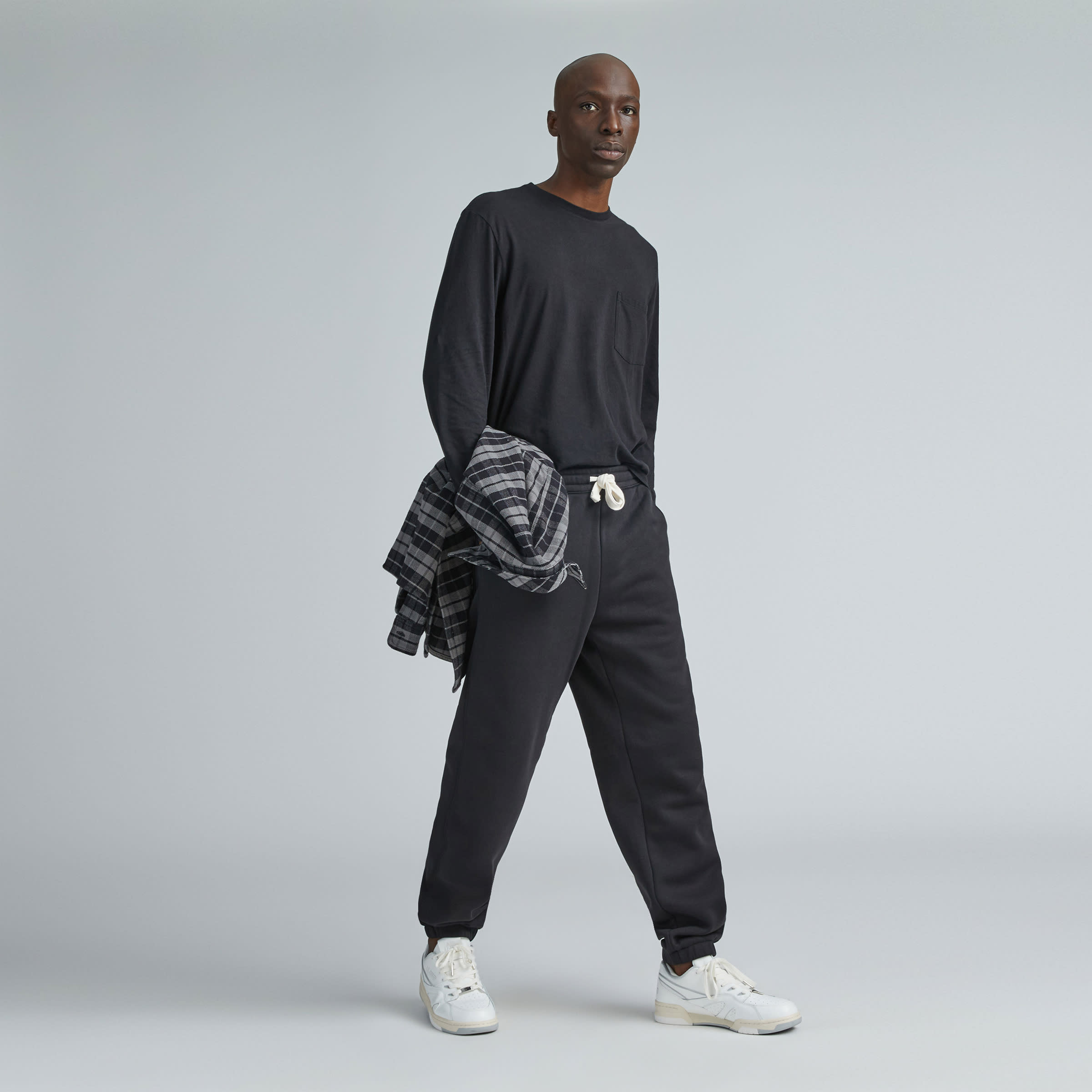 The ReTrack Sweatpant Black – Everlane