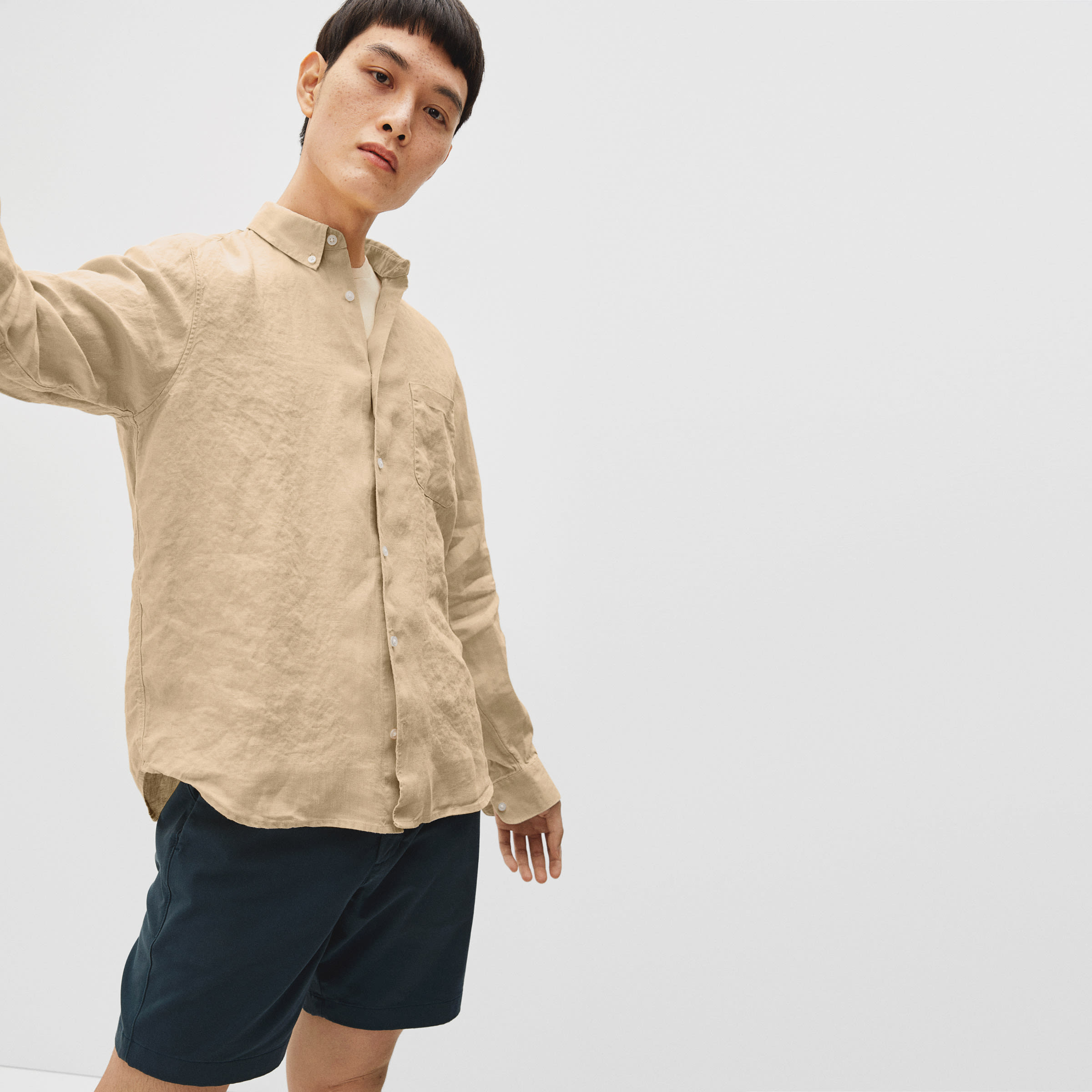 The Linen Standard Fit Shirt Warm Khaki – Everlane