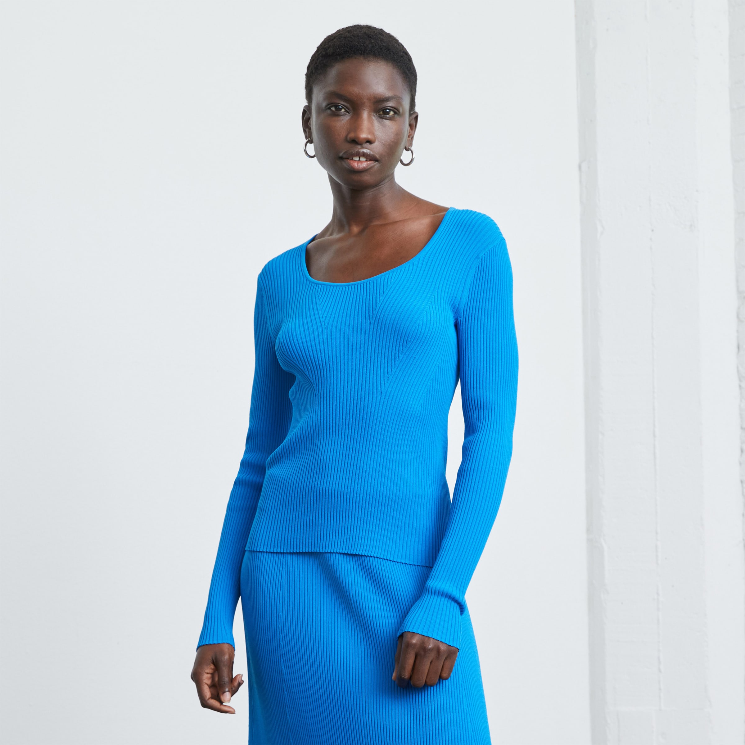 The Ribbed Scoop-Neck Sweater Brilliant Blue – Everlane